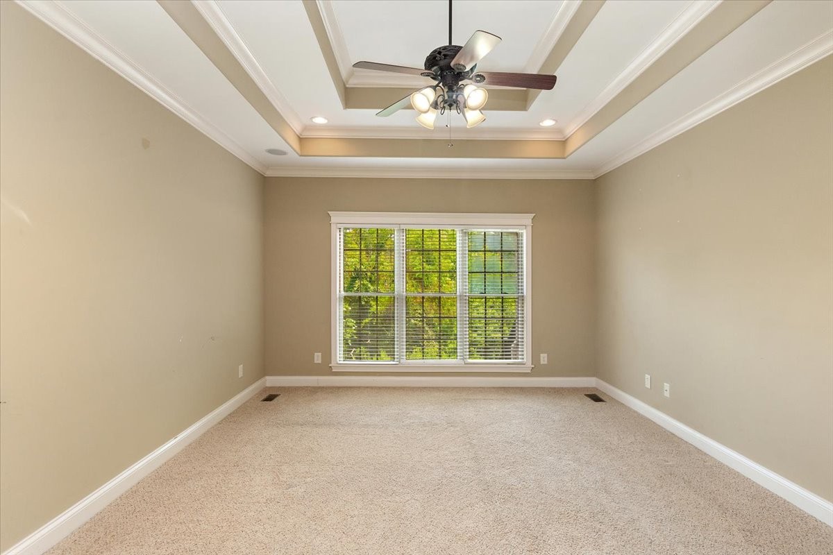Clarksville, Tennessee, 37043, United States, 4 Bedrooms Bedrooms, ,4 BathroomsBathrooms,Residential,For Sale,1933080