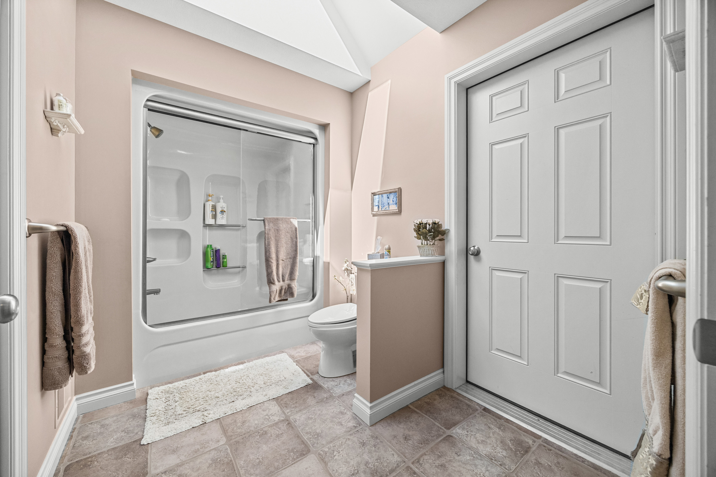 Milo, New York, 14527, United States, 5 Bedrooms Bedrooms, ,5 BathroomsBathrooms,Residential,For Sale,1909439