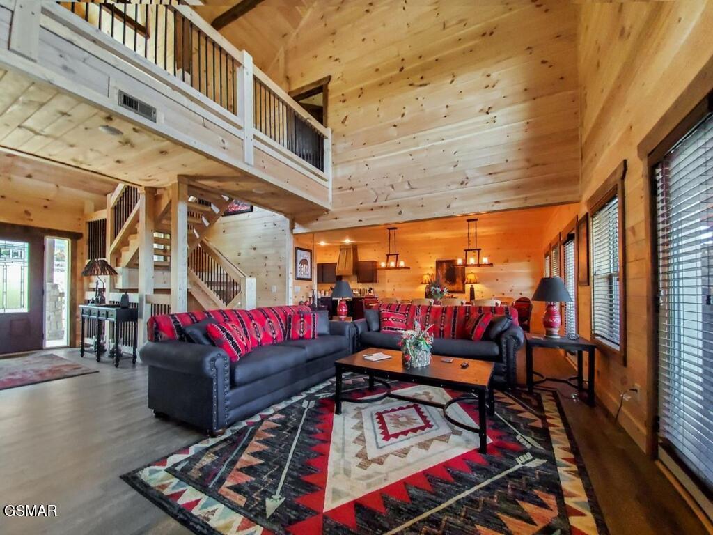 Gatlinburg, Tennessee, 37738, United States, 4 Bedrooms Bedrooms, ,6 BathroomsBathrooms,Residential,For Sale,1976574