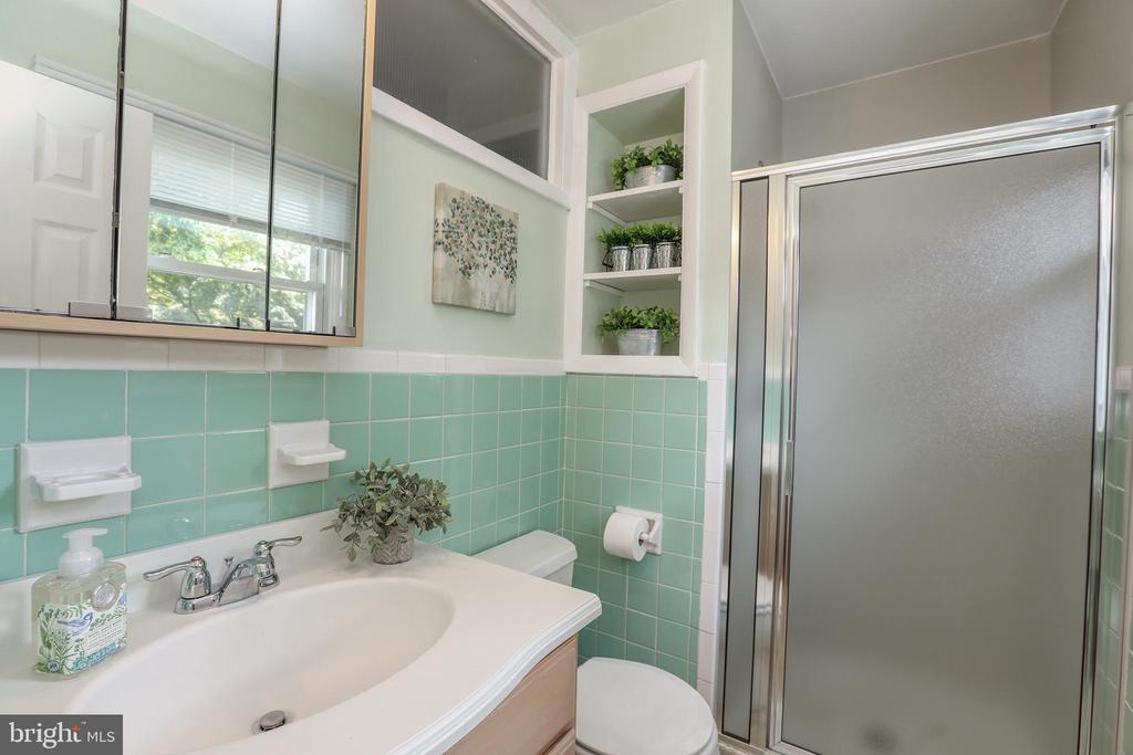 Morrisville, Pennsylvania, 19067, United States, 4 Bedrooms Bedrooms, ,3 BathroomsBathrooms,Residential,For Sale,1907545