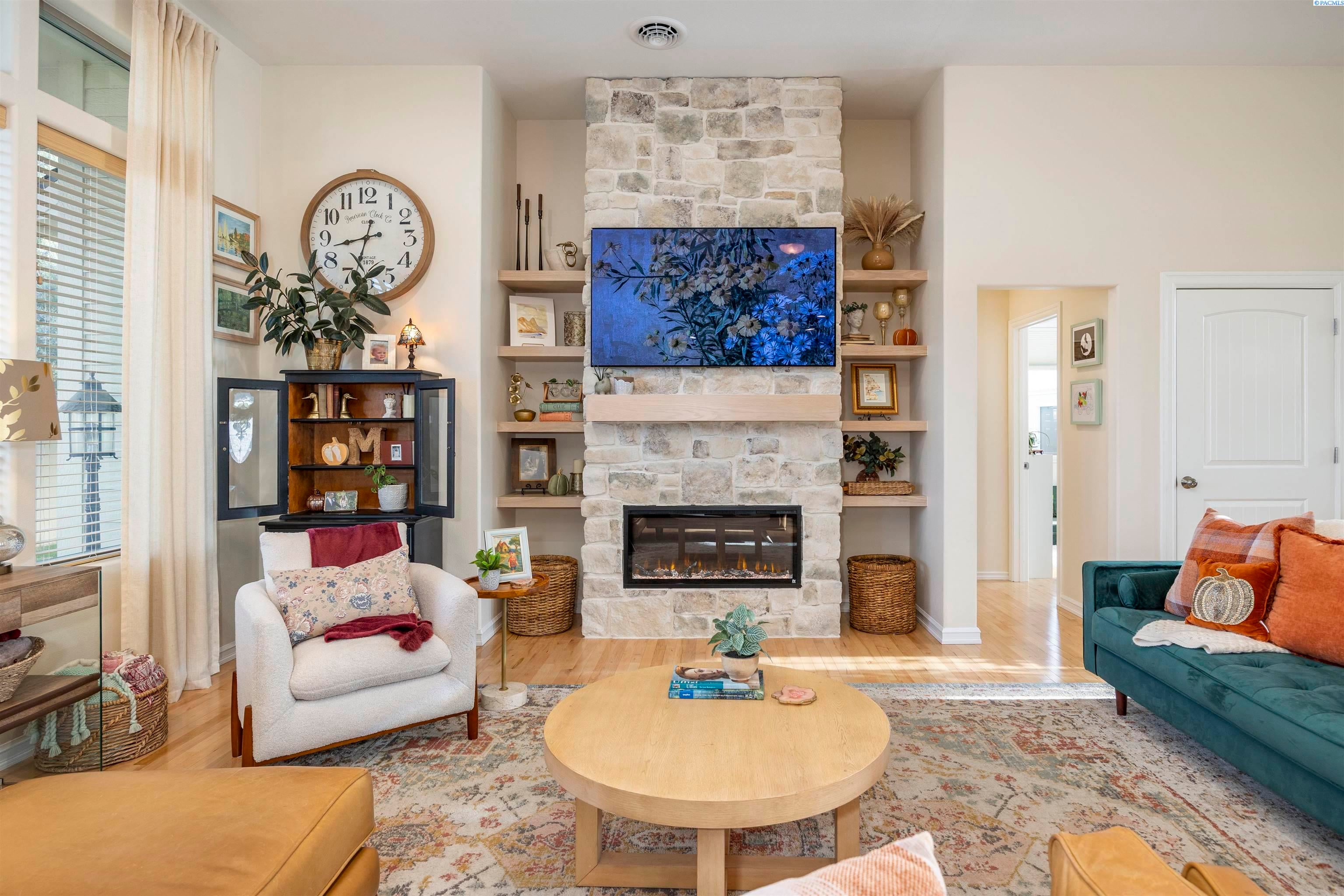 Pasco, Washington, 99301, United States, 3 Bedrooms Bedrooms, ,3 BathroomsBathrooms,Residential,For Sale,1981620