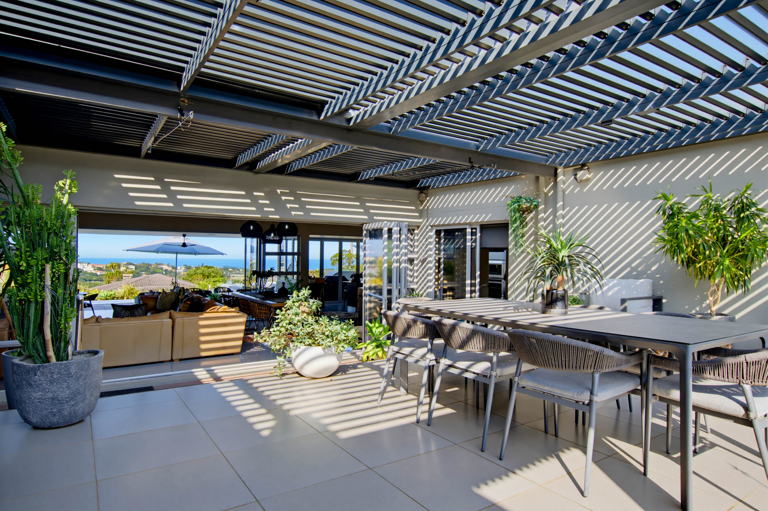  Contemporary Coastal Luxury with Panoramic Ocean Views in Brettenwood Estate - 物件實景