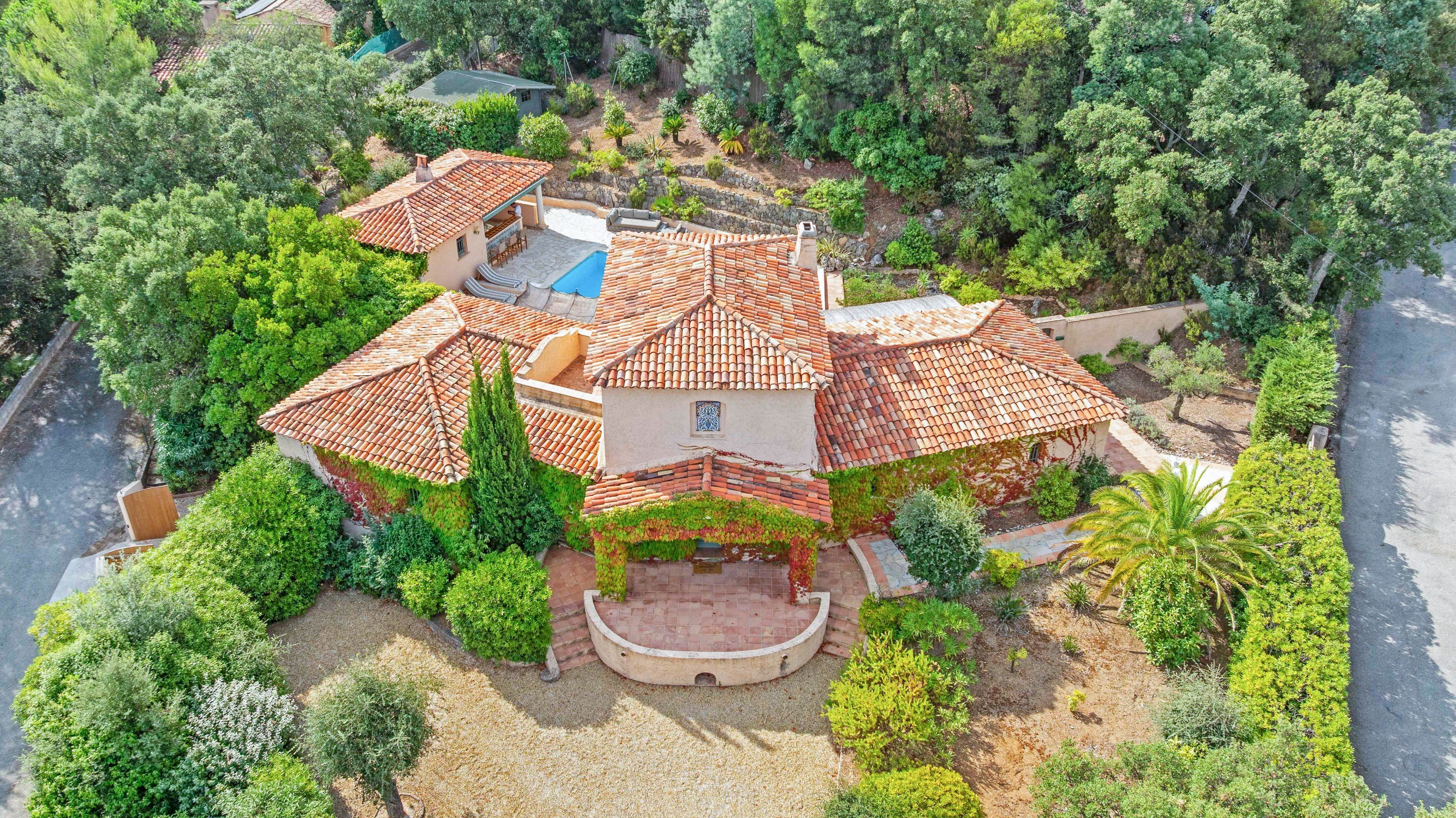  Provençal villa with heated pool for sale in La Croix-Valmer, near Gigaro - 物件實景