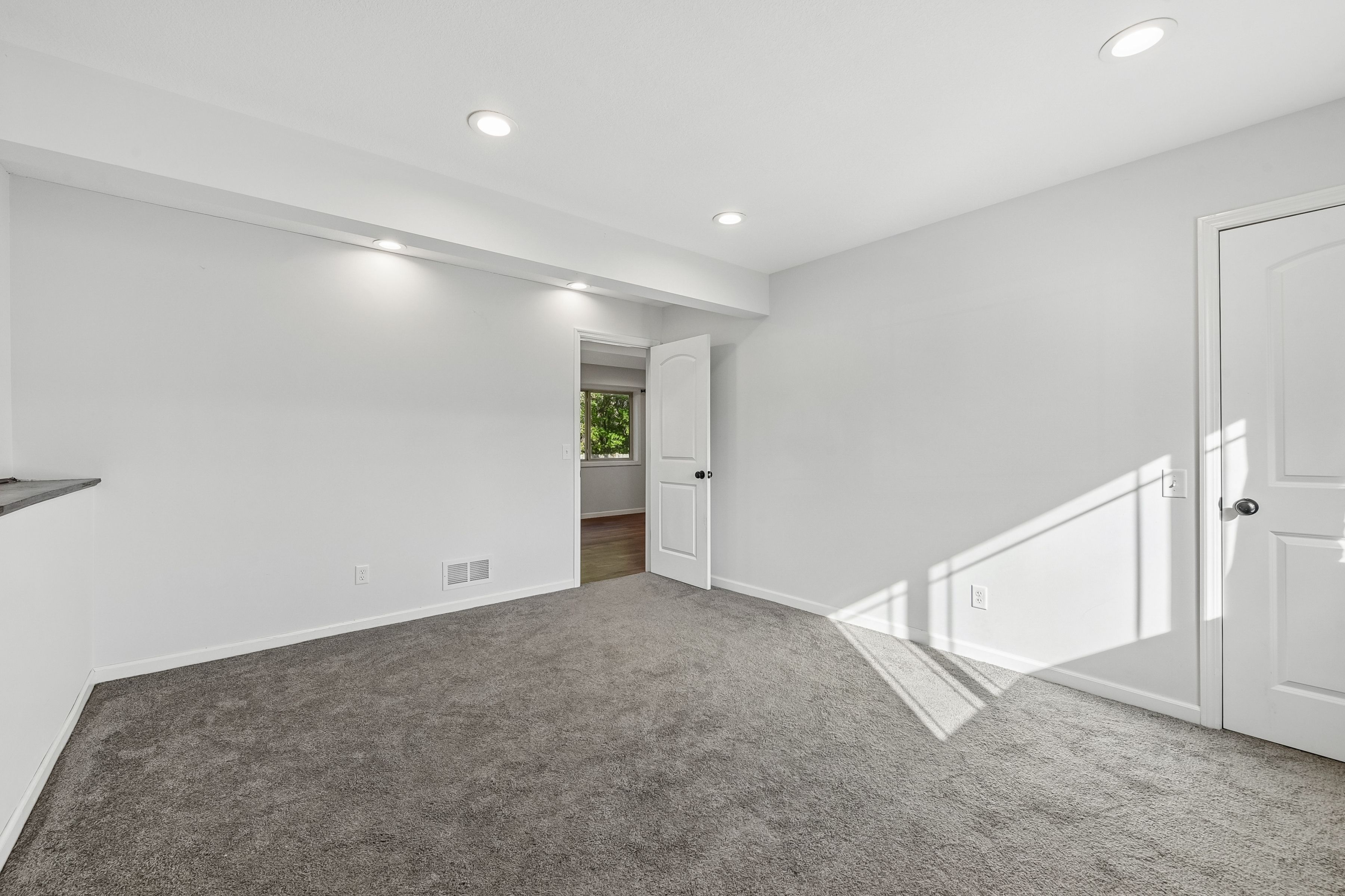  Refreshed Home in Lovely Farmington Location - 物件實景