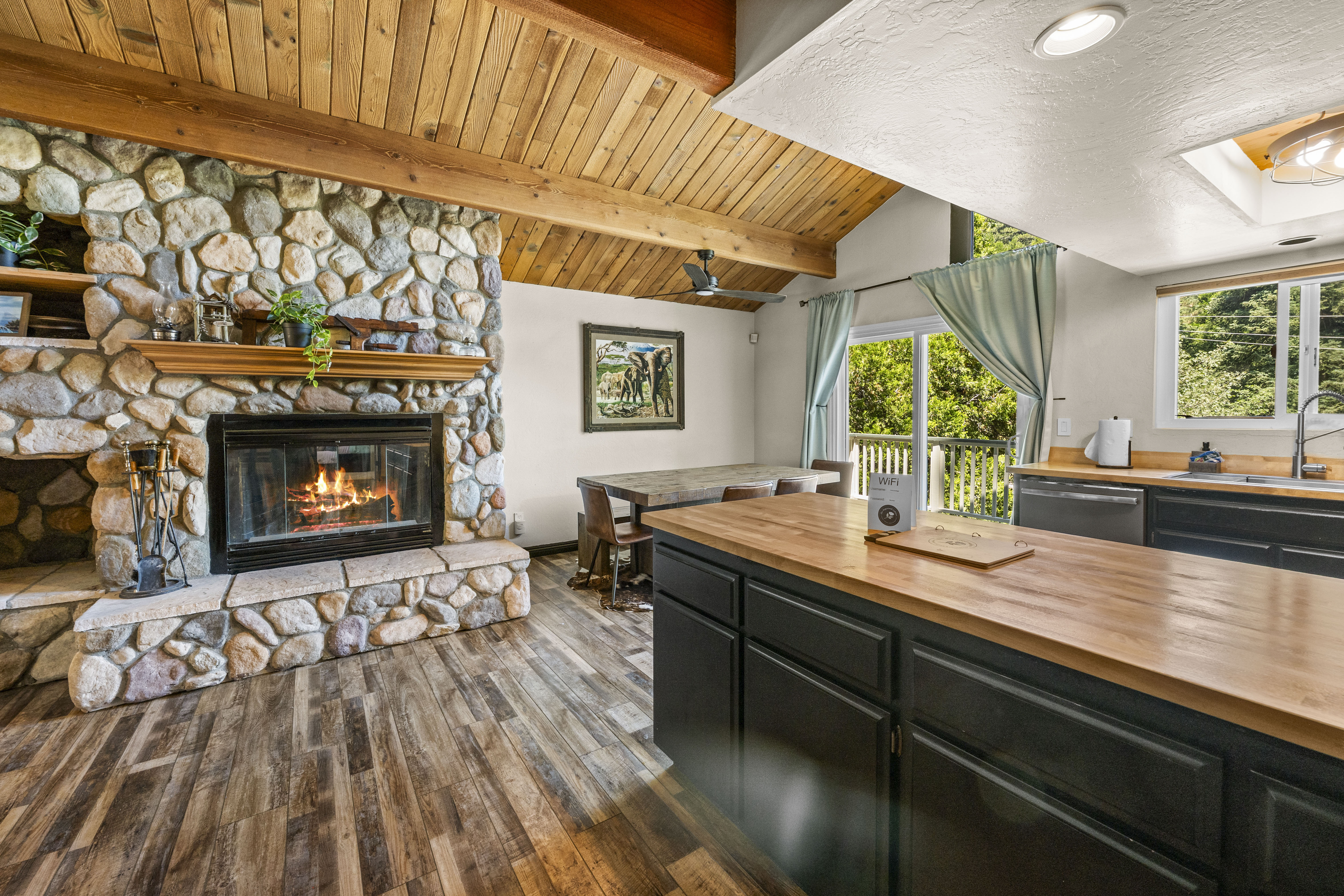  30942 Old City Creek Road, Running Springs, CA 92382 - 物件實景