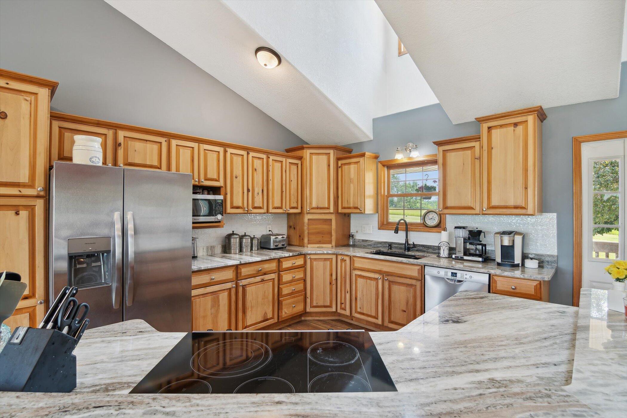 Hillsdale, Michigan, 49242, United States, 6 Bedrooms Bedrooms, ,4 BathroomsBathrooms,Residential,For Sale,1974672