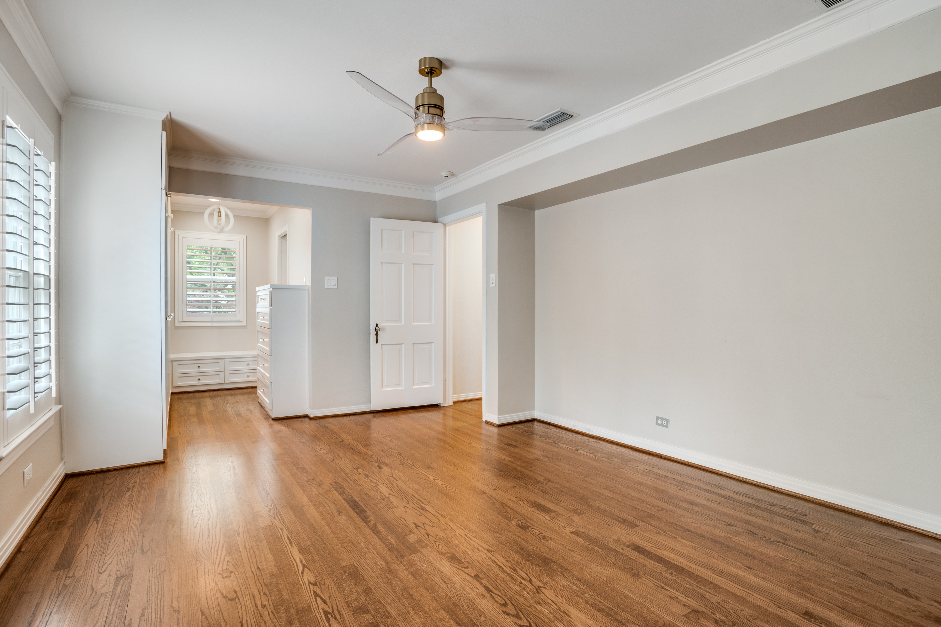  A Modern Tudor Masterpiece in Highland Park’s French Streets - 物件實景