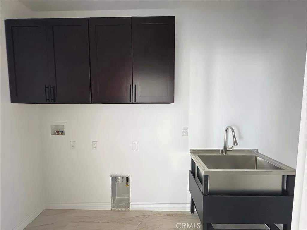 Apple Valley, California, 92308, United States, 4 Bedrooms Bedrooms, ,3 BathroomsBathrooms,Residential,For Sale,1977034