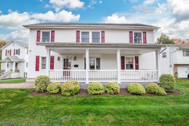 Clifton City, New Jersey, 07013, United States, 5 Bedrooms Bedrooms, ,4 BathroomsBathrooms,Residential,For Sale,2002178