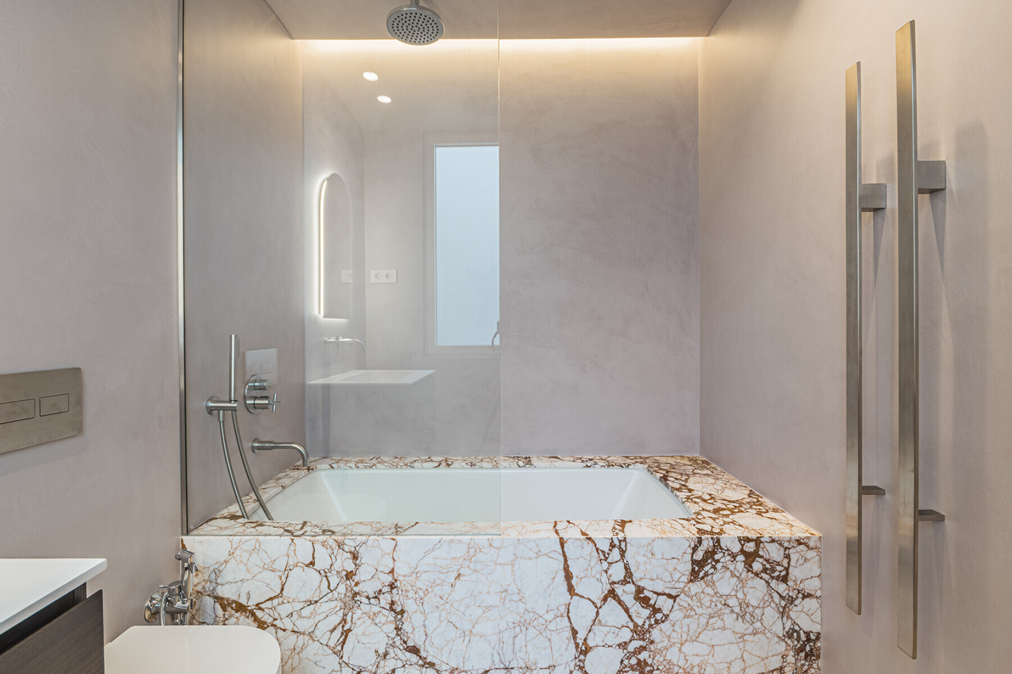  Luxury exterior apartment with exceptional renovation next to Passeig de Gràcia - 物件實景