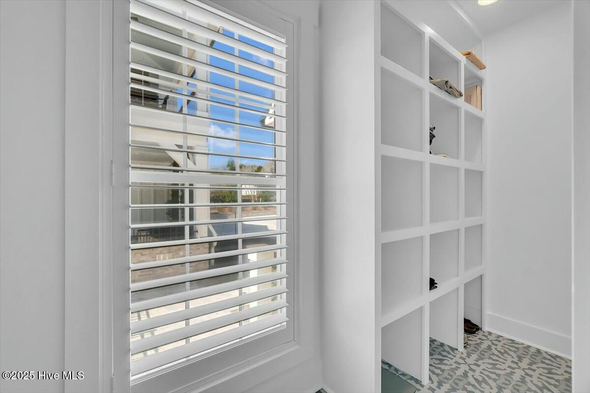 Wilmington, North Carolina, 28411, United States, 5 Bedrooms Bedrooms, ,4 BathroomsBathrooms,Residential,For Sale,1746319