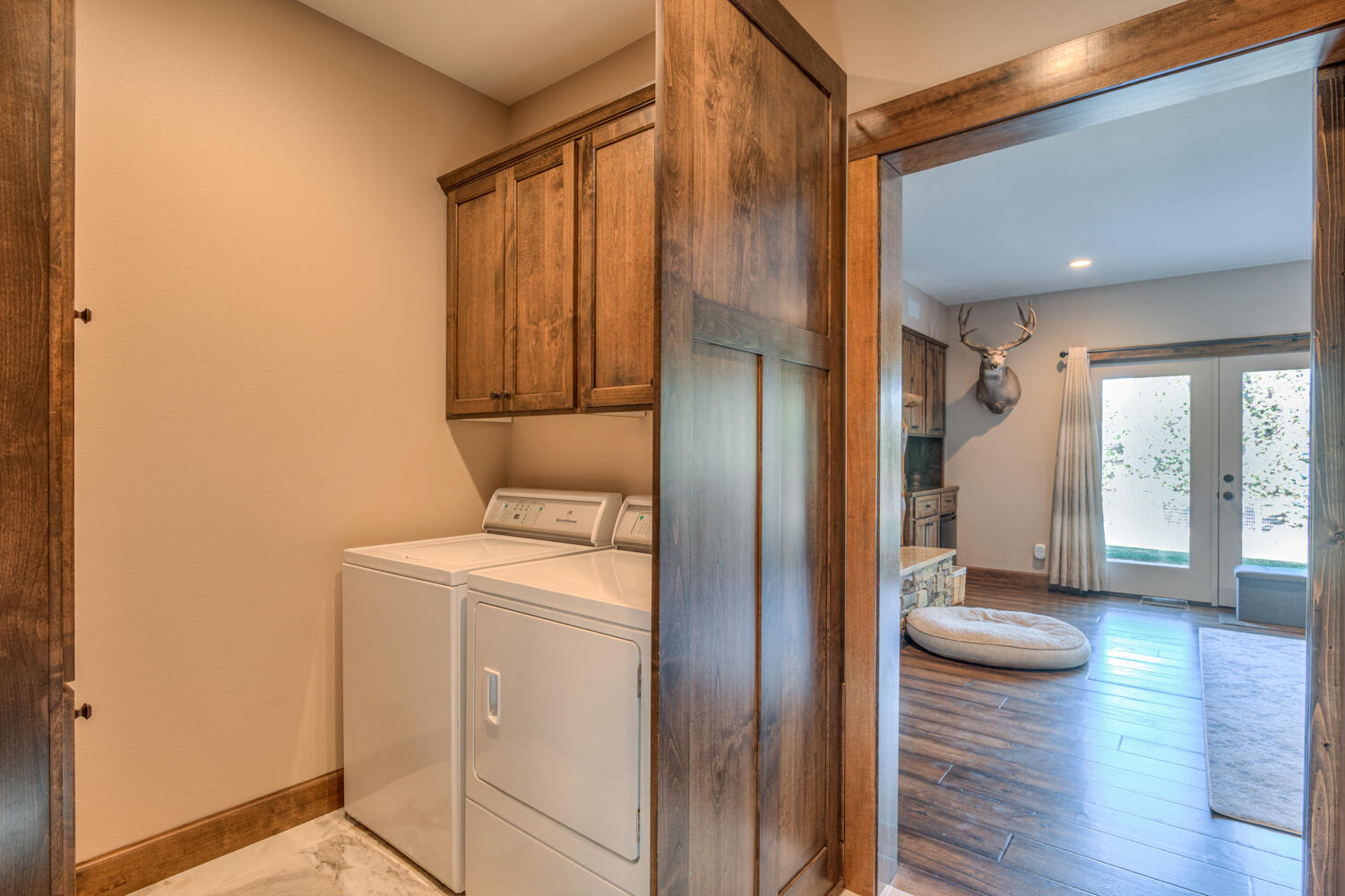 Bend, Oregon, 97703, United States, 3 Bedrooms Bedrooms, ,3 BathroomsBathrooms,Residential,For Sale,1984485