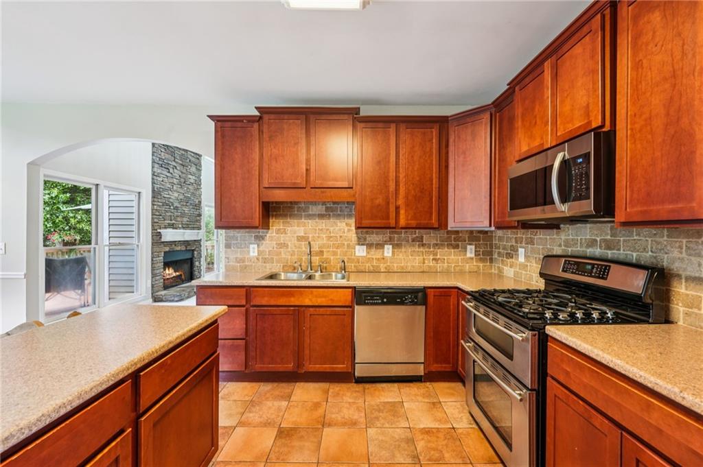 Kennesaw, Georgia, 30144, United States, 5 Bedrooms Bedrooms, ,3 BathroomsBathrooms,Residential,For Sale,1942982