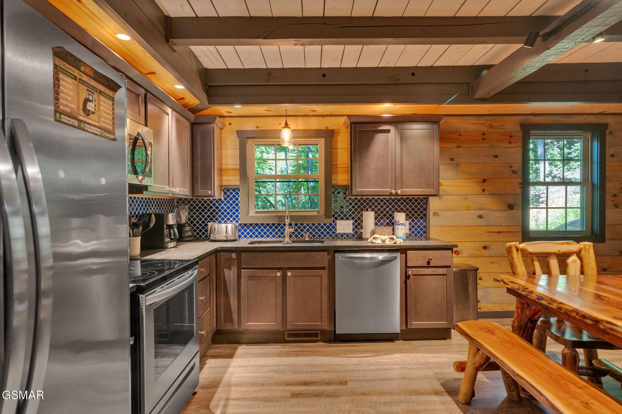 Gatlinburg, Tennessee, 37738, United States, 4 Bedrooms Bedrooms, ,5 BathroomsBathrooms,Residential,For Sale,1921348