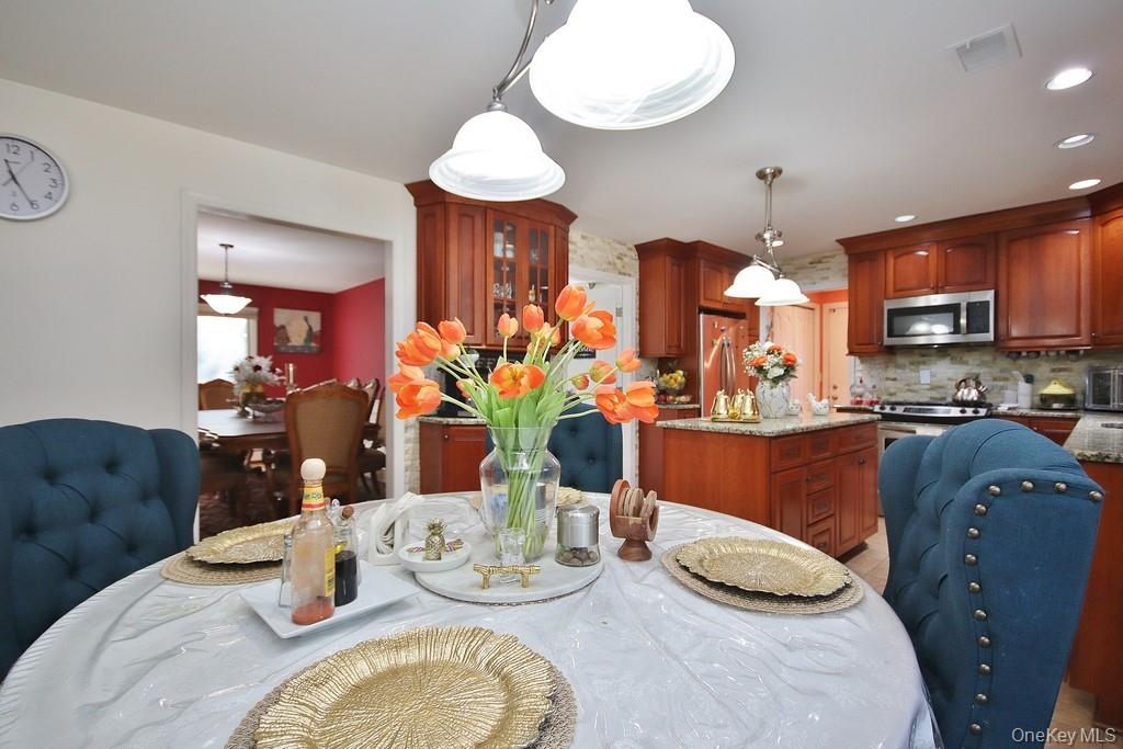 Chester, New York, 10918, United States, 4 Bedrooms Bedrooms, ,4 BathroomsBathrooms,Residential,For Sale,1979405