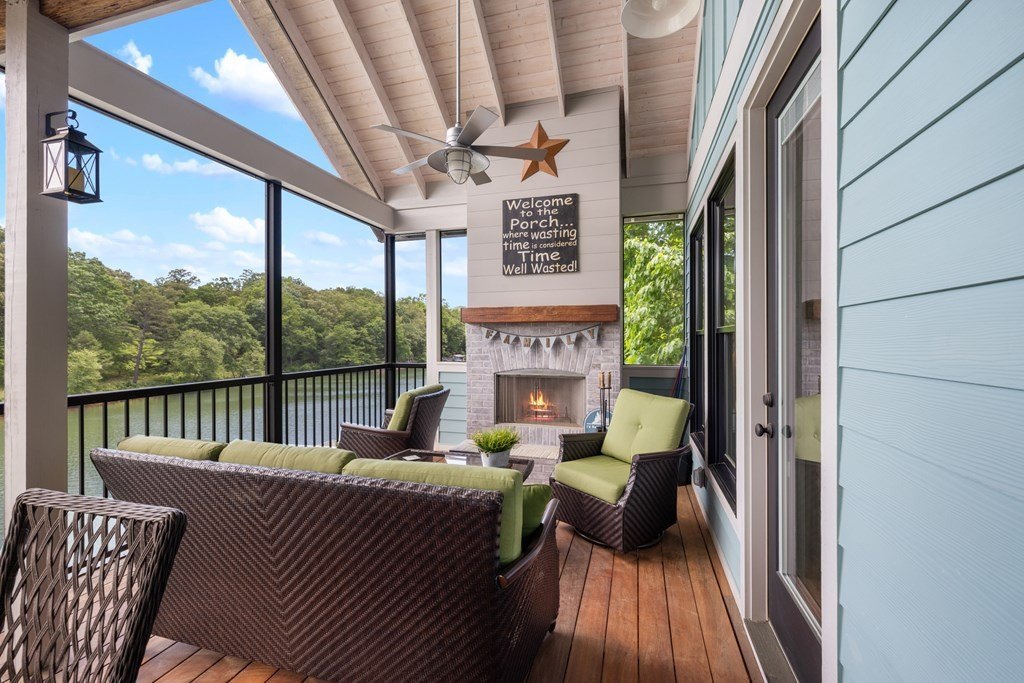 Hayesville, North Carolina, 28904, United States, 3 Bedrooms Bedrooms, ,4 BathroomsBathrooms,Residential,For Sale,1831924