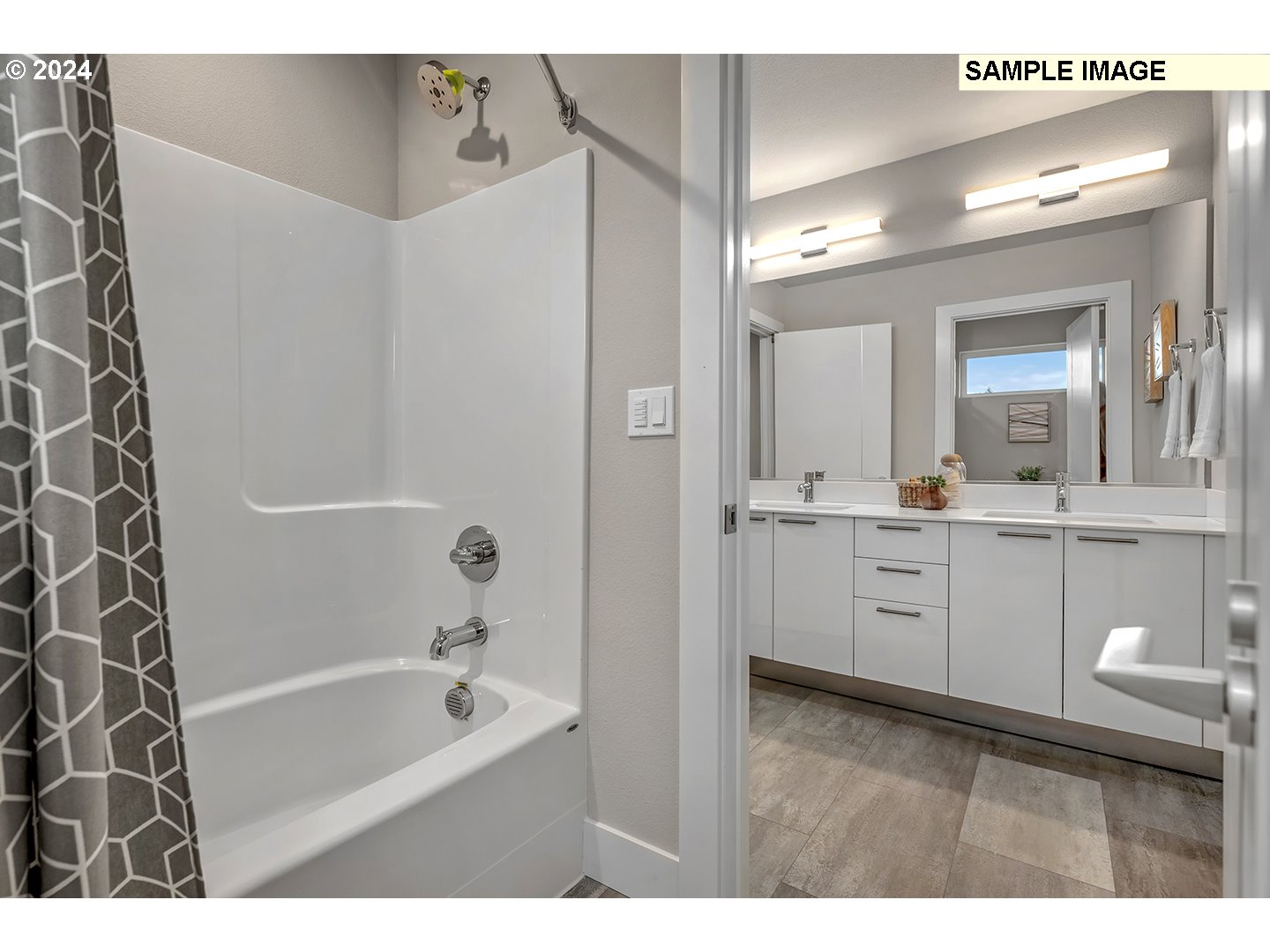 Happy Valley, Oregon, 97086, United States, 4 Bedrooms Bedrooms, ,3 BathroomsBathrooms,Residential,For Sale,1991898