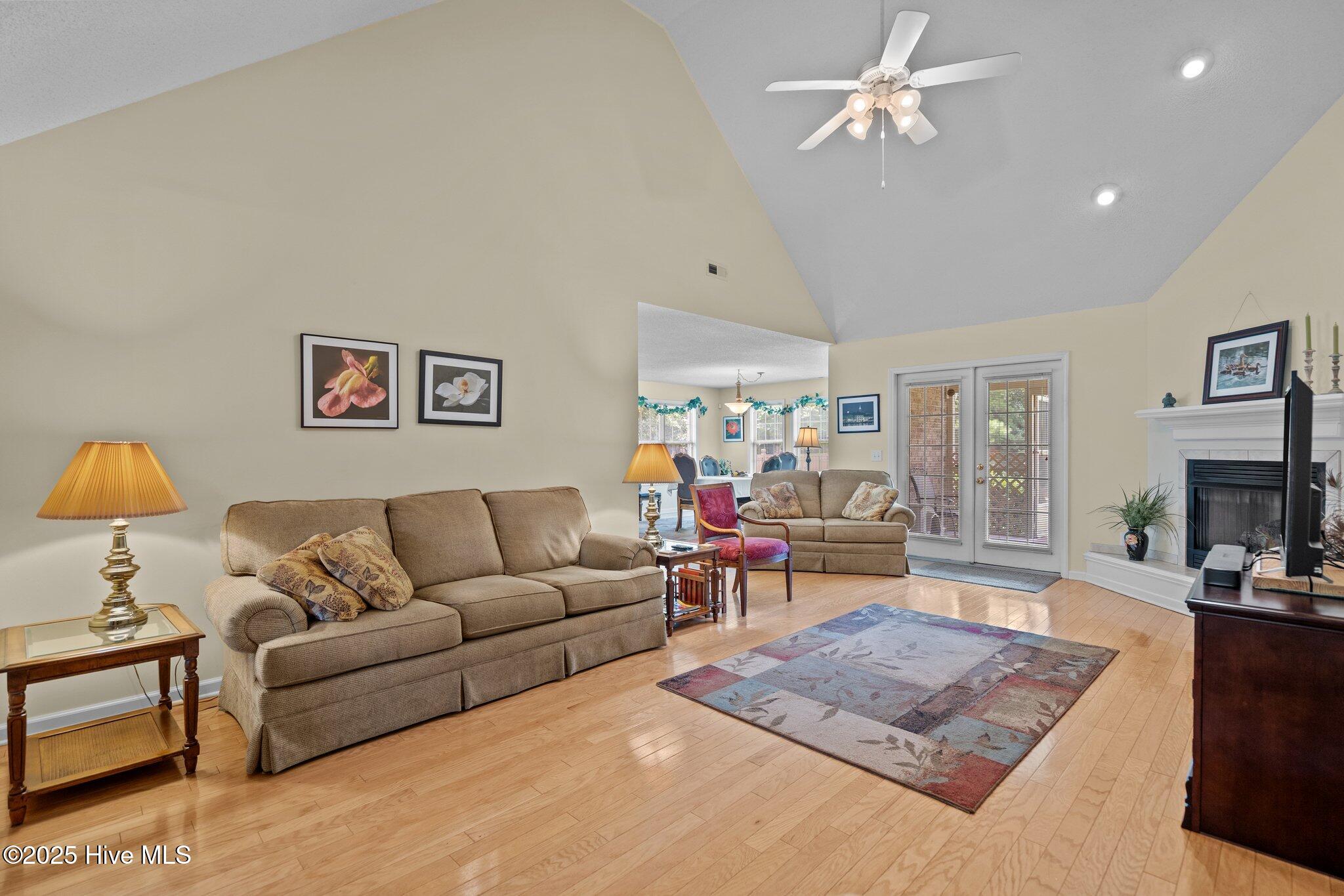 Wilmington, North Carolina, 28411, United States, 4 Bedrooms Bedrooms, ,3 BathroomsBathrooms,Residential,For Sale,1874008