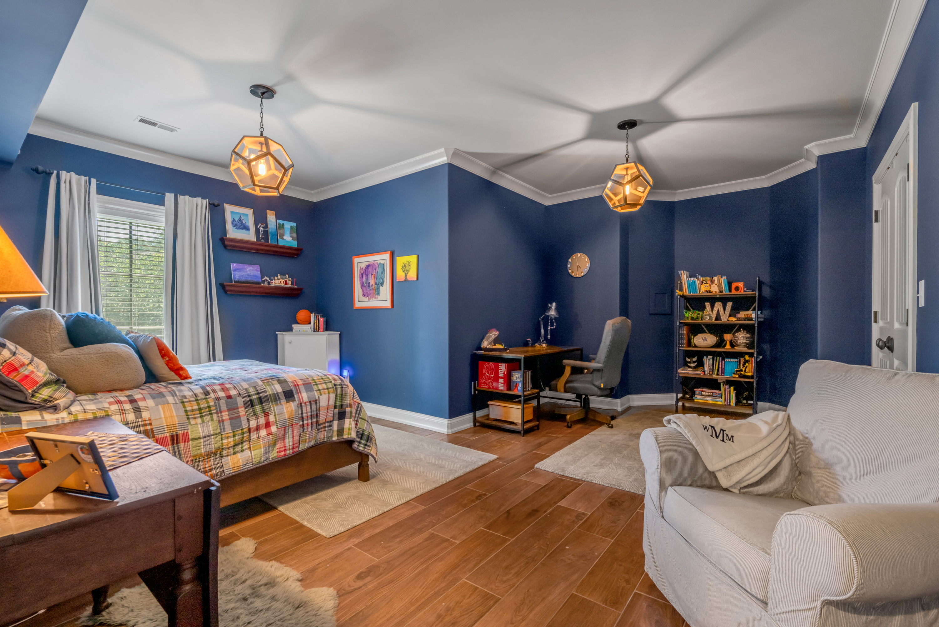  111 Roseburg Way - 物件實景