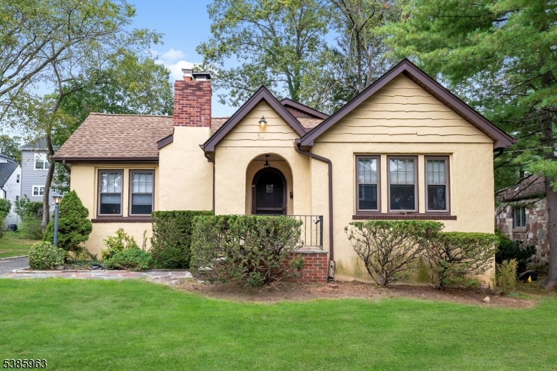 Livingston Twp., New Jersey, 07039, United States, 2 Bedrooms Bedrooms, ,2 BathroomsBathrooms,Residential,For Sale,1951171