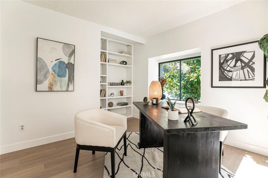Glendale, California, 91206, United States, 2 Bedrooms Bedrooms, ,3 BathroomsBathrooms,Residential,For Sale,1941682