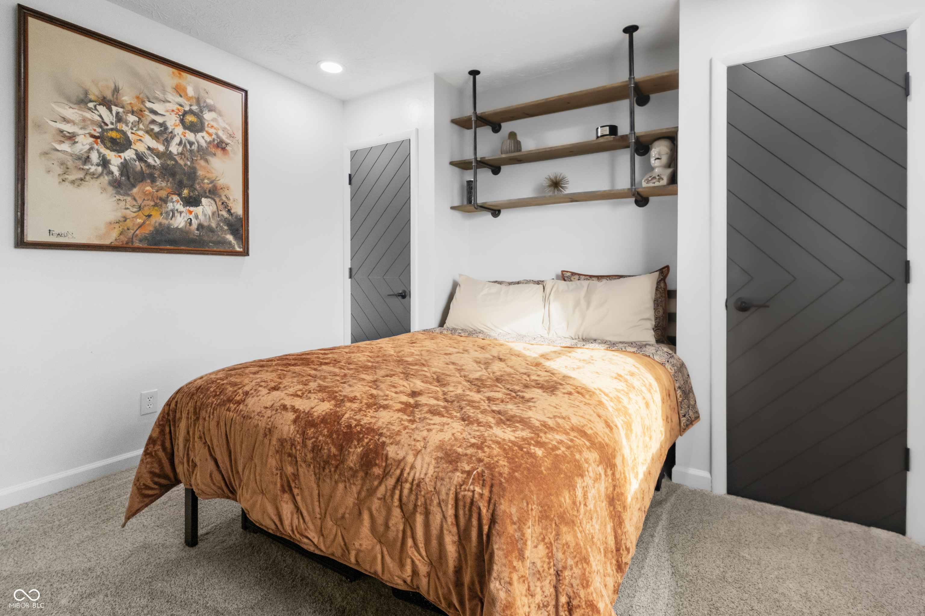 Whiteland, Indiana, 46184, United States, 3 Bedrooms Bedrooms, ,4 BathroomsBathrooms,Residential,For Sale,2007779