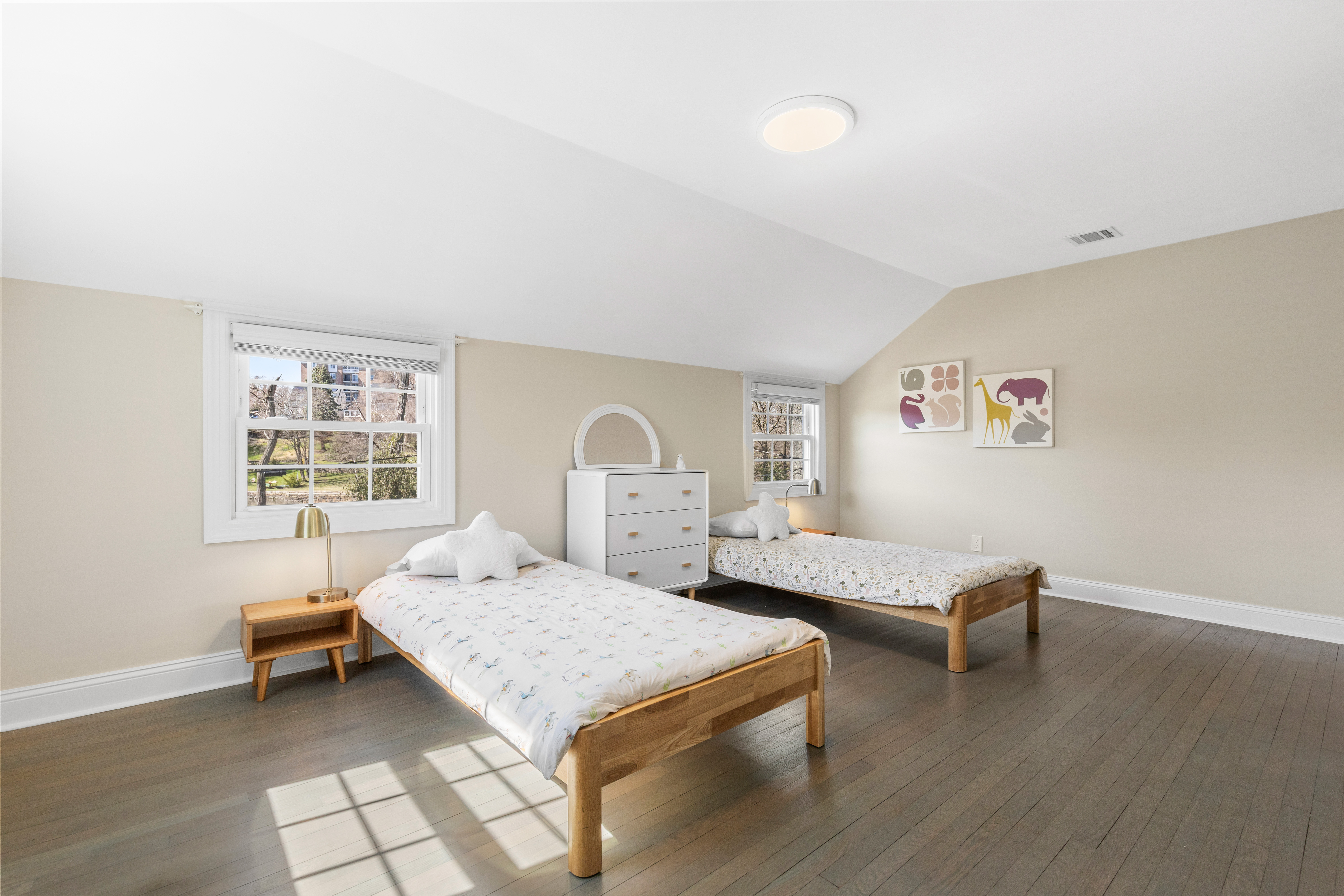  Fully Renovated Shore Acres Home - 物件實景