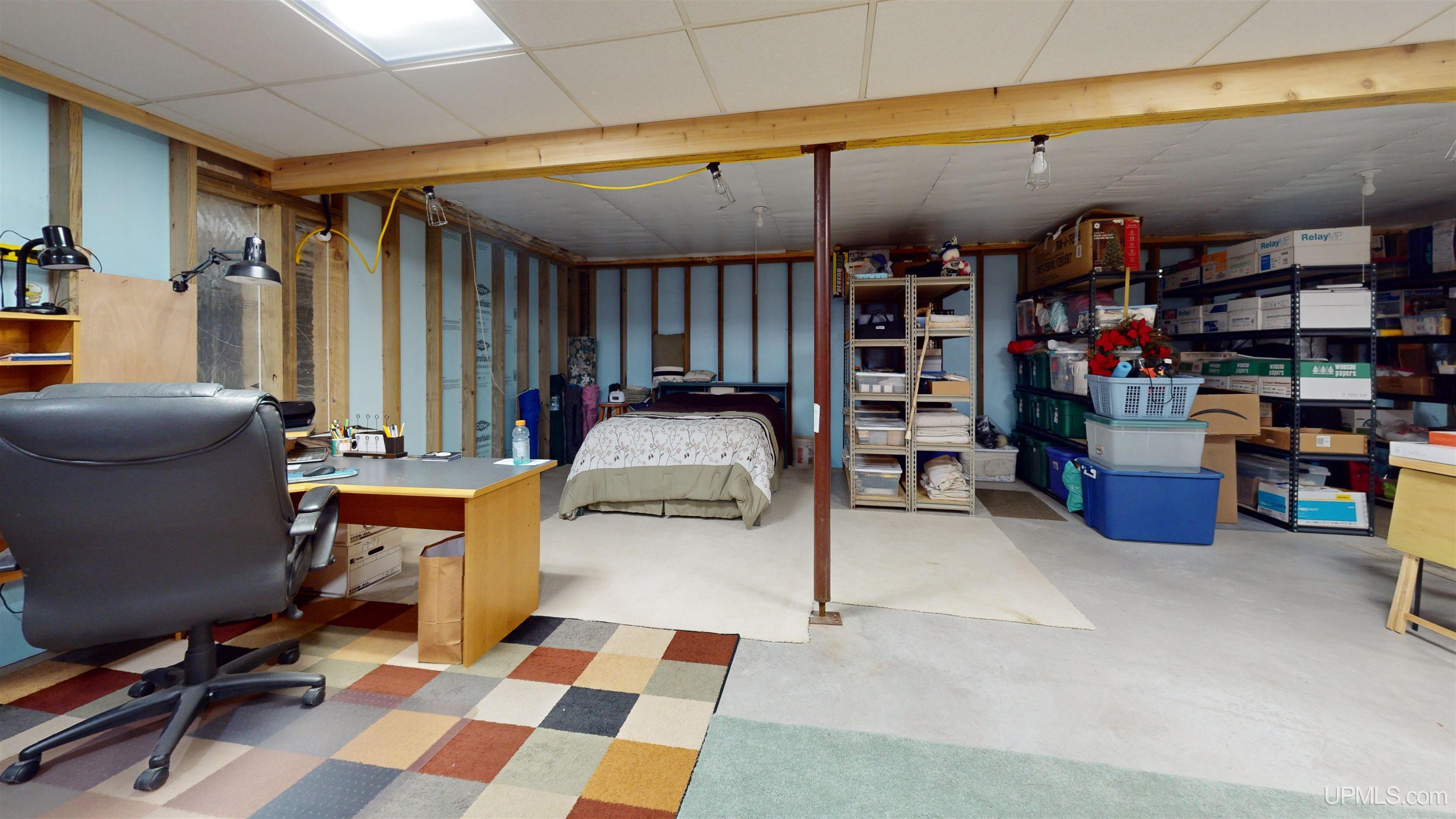 Marquette, Michigan, 49855, United States, 2 Bedrooms Bedrooms, ,4 BathroomsBathrooms,Residential,For Sale,1892873