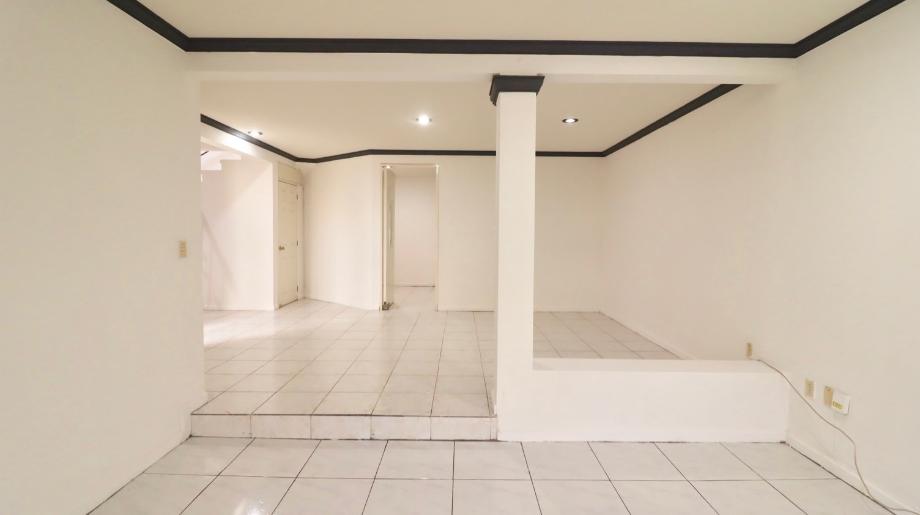 Morelia, Michoacán de Ocampo, 58090, Mexico, 6 Bedrooms Bedrooms, ,5 BathroomsBathrooms,Residential,For Sale,1917745