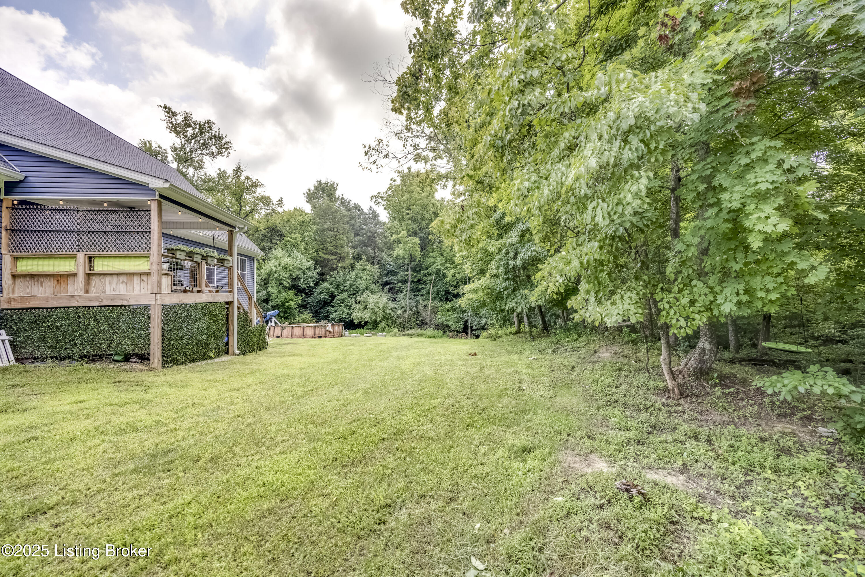 Crestwood, Kentucky, 40014, United States, 5 Bedrooms Bedrooms, ,4 BathroomsBathrooms,Residential,For Sale,1907085