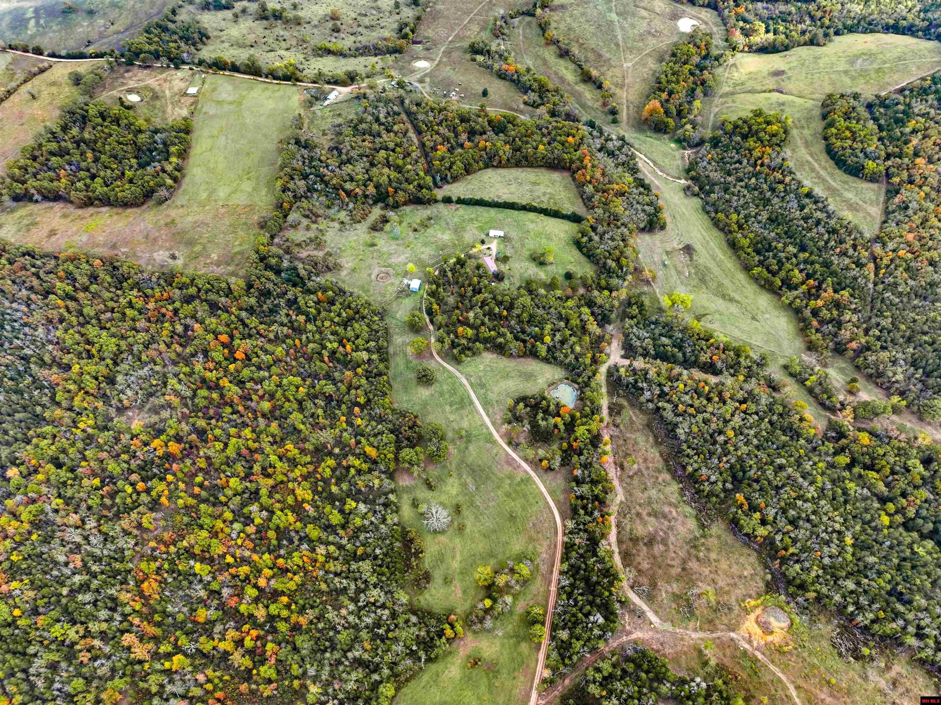 Theodosia, Missouri, 65761, United States, 3 Bedrooms Bedrooms, ,2 BathroomsBathrooms,Residential,For Sale,1986107