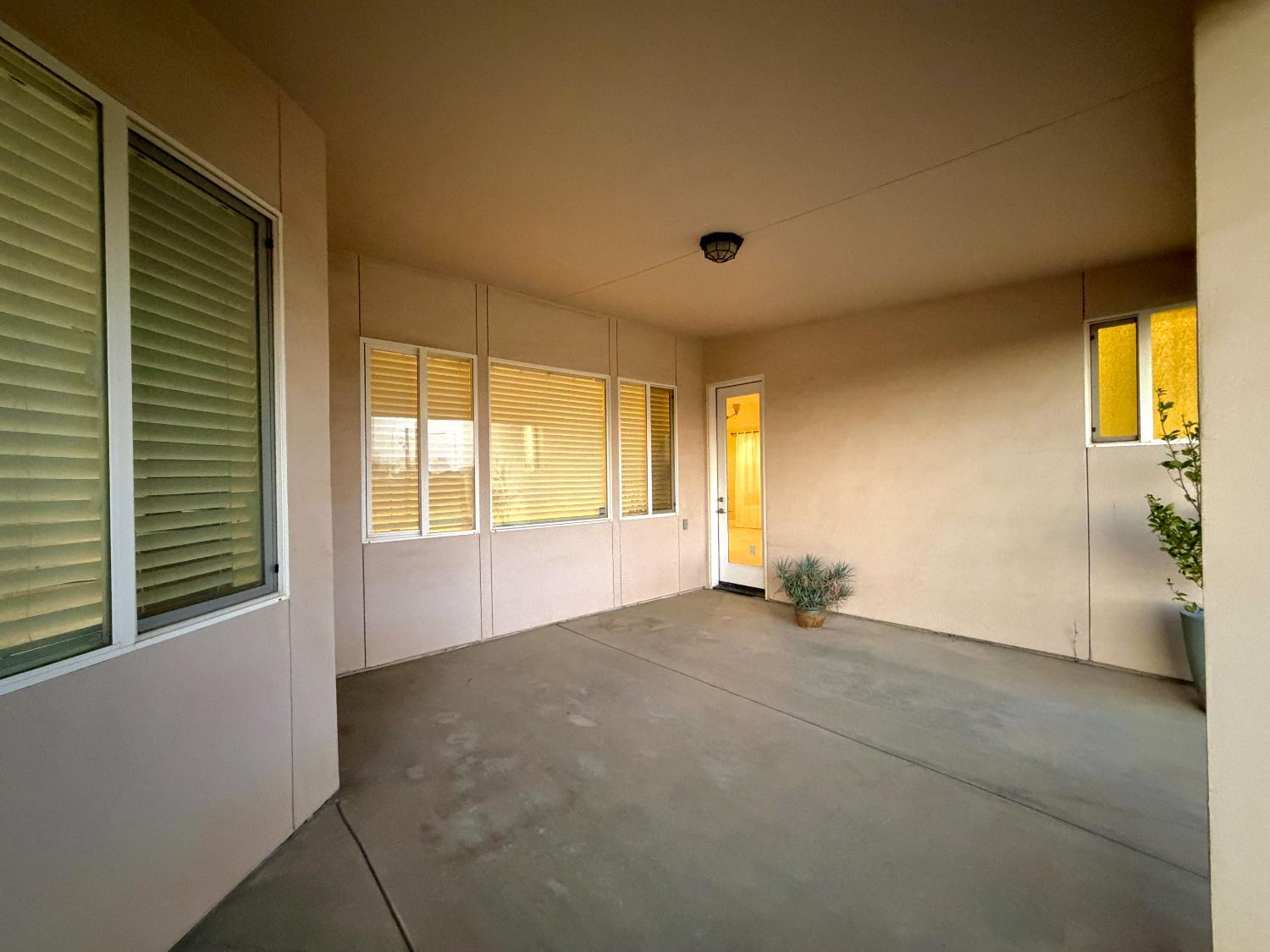 Madera, California, 93638, United States, 4 Bedrooms Bedrooms, ,4 BathroomsBathrooms,Residential,For Sale,1979936