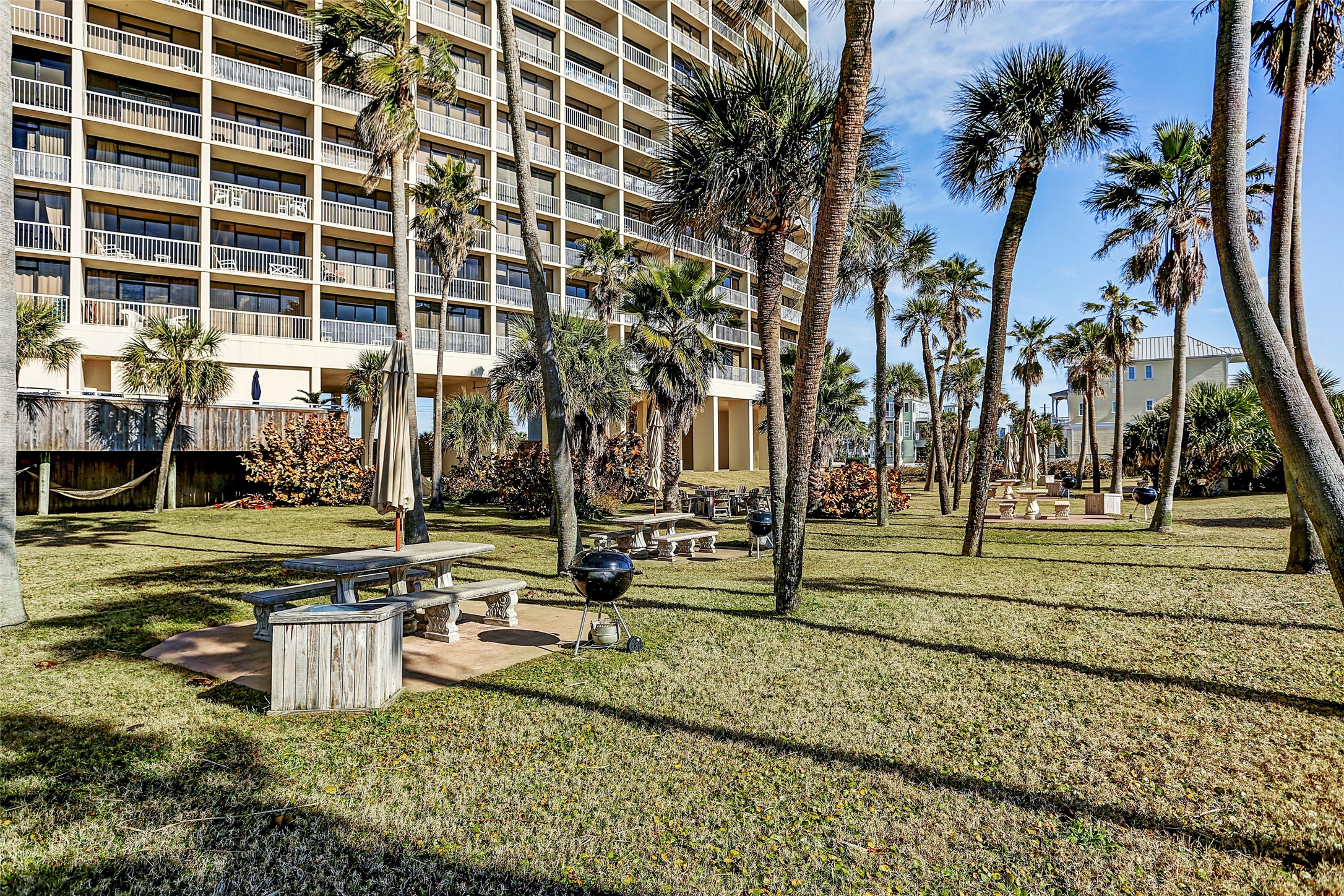  1401 E Beach Drive #509 - 物件實景