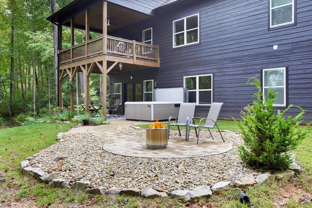 Hayesville, North Carolina, 28904, United States, 3 Bedrooms Bedrooms, ,3 BathroomsBathrooms,Residential,For Sale,1872419