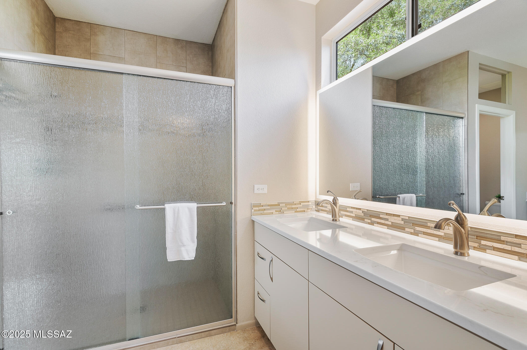 Oro Valley, Arizona, 85755, United States, 2 Bedrooms Bedrooms, ,2 BathroomsBathrooms,Residential,For Sale,1959033