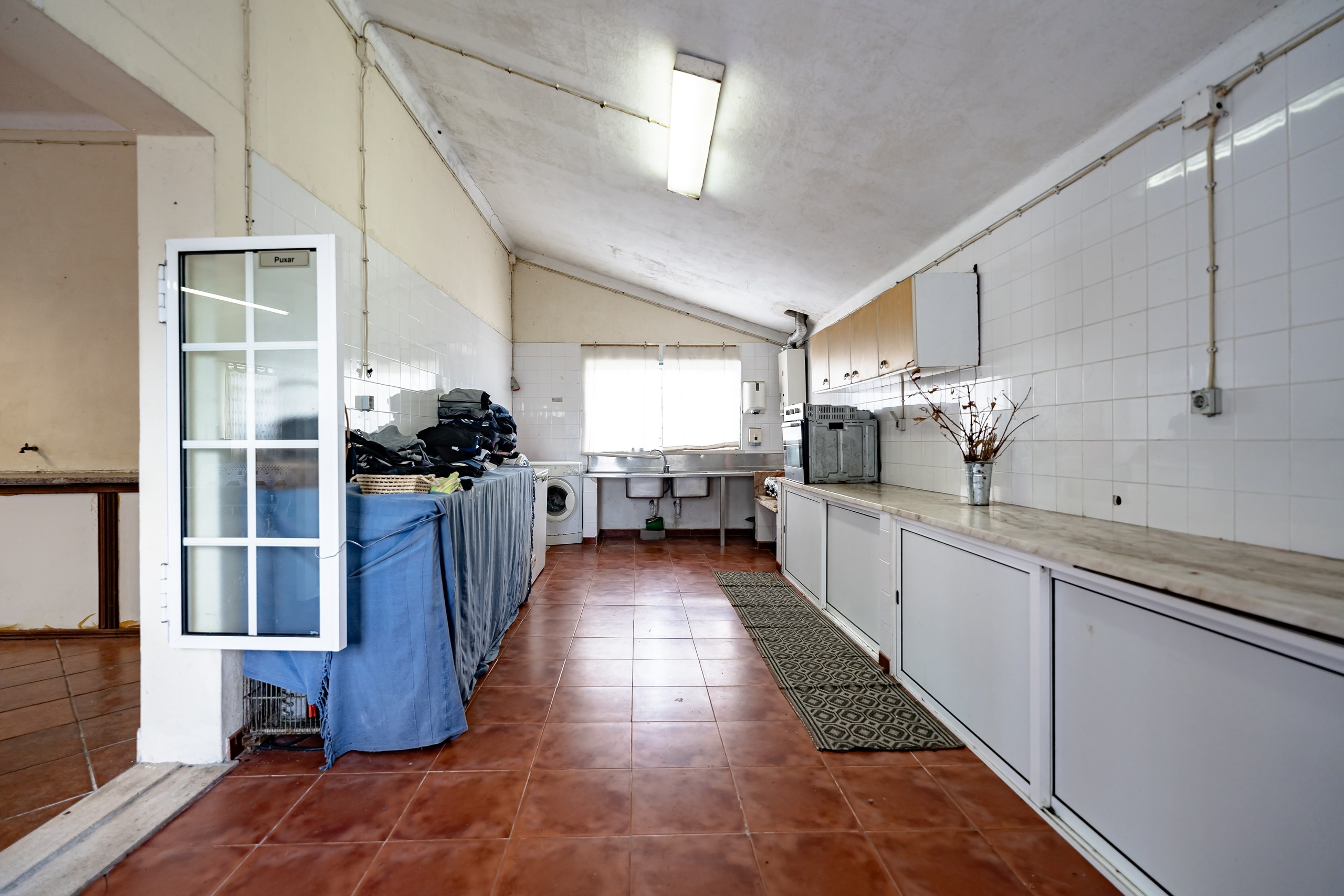 Coimbra, Coimbra, 3020-742, PT, 5 Bedrooms Bedrooms, ,3 BathroomsBathrooms,Residential,For Sale,1826993