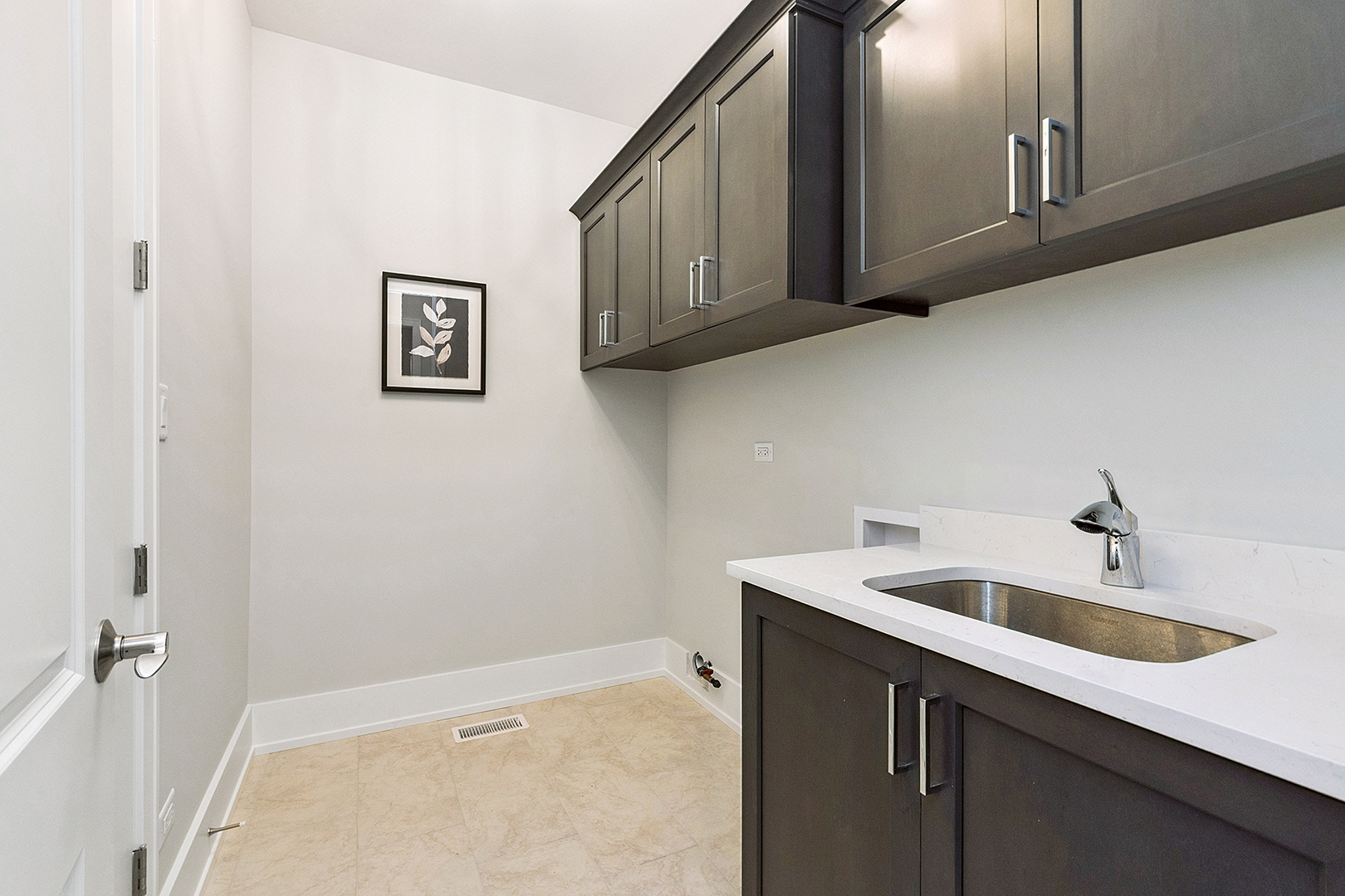 Orland Park, Illinois, 60467, United States, 2 Bedrooms Bedrooms, ,2 BathroomsBathrooms,Residential,For Sale,1921917