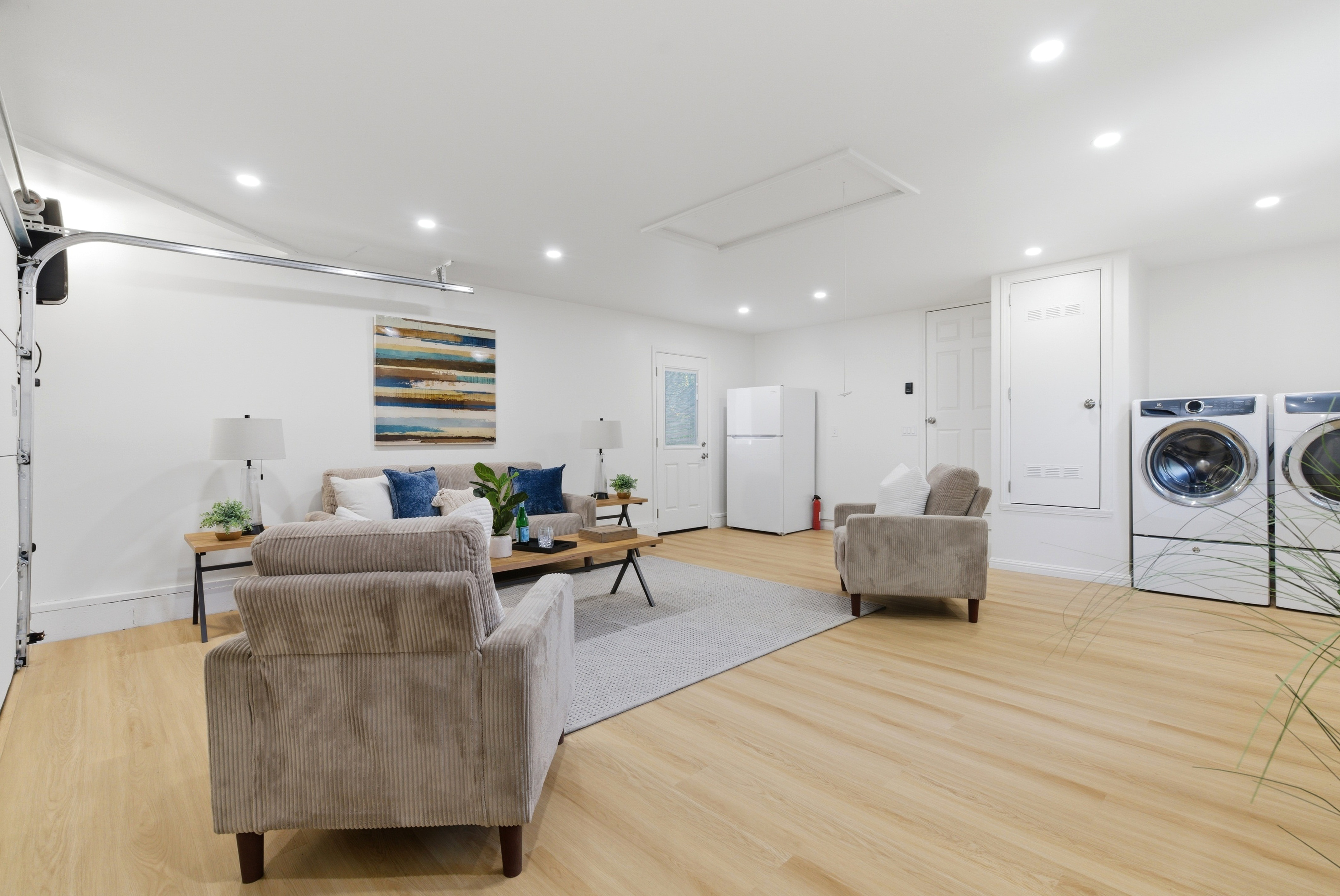  Private, Stylishly Updated Home in Prime Cambrian Location - 物件實景