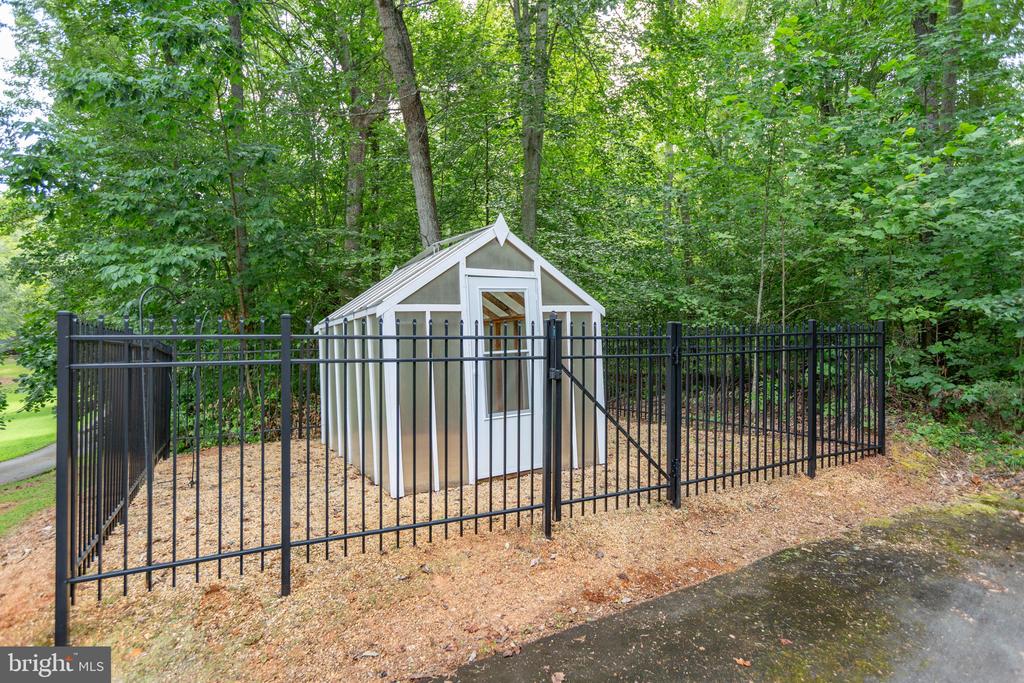 Fredericksburg, Virginia, 22406, United States, 4 Bedrooms Bedrooms, ,3 BathroomsBathrooms,Residential,For Sale,1914060