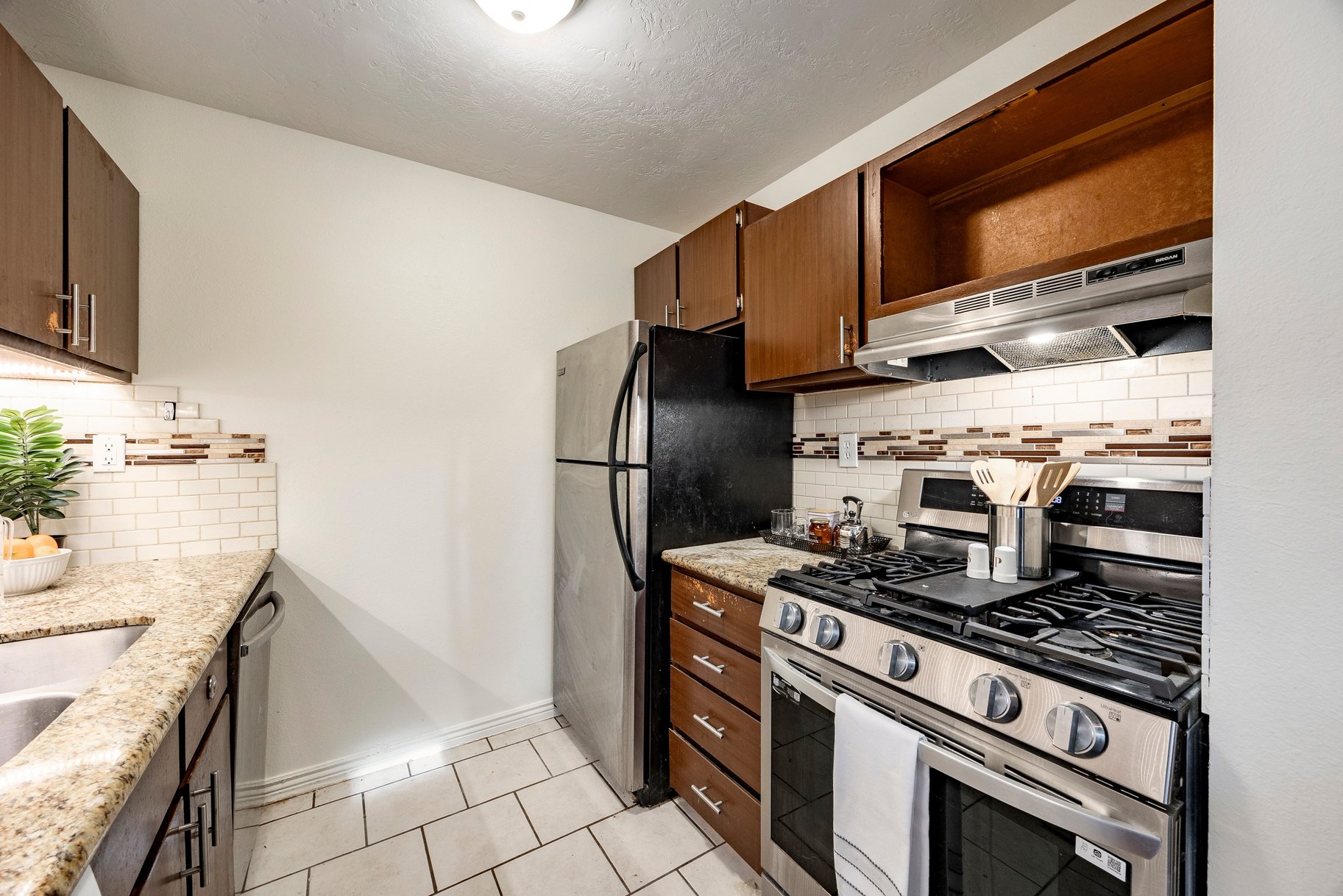  Quiet Sanctuary Community Top Floor Condo at The Willows in Murray - 物件實景