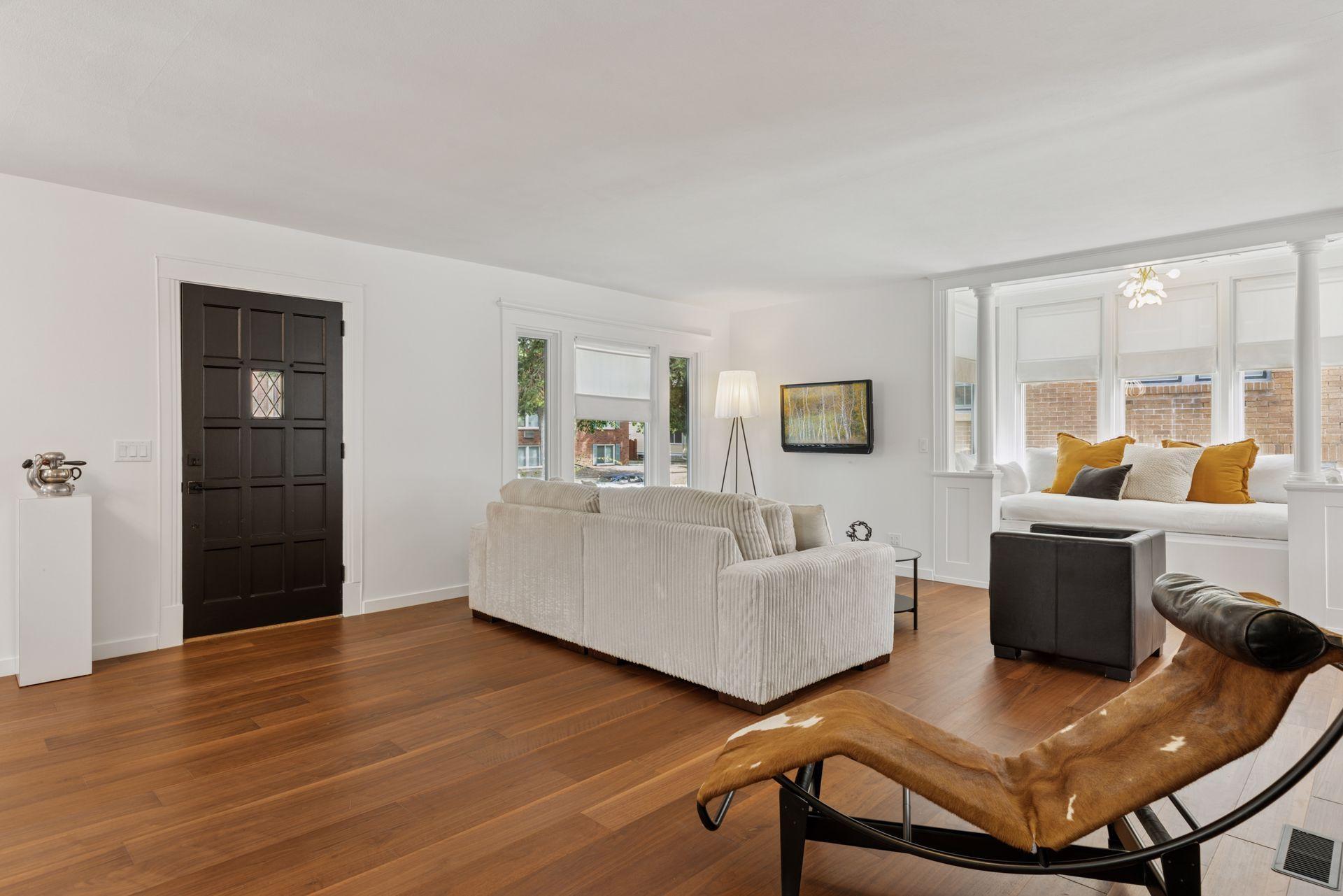 Minneapolis, Minnesota, 55408, United States, 4 Bedrooms Bedrooms, ,3 BathroomsBathrooms,Residential,For Sale,1938866