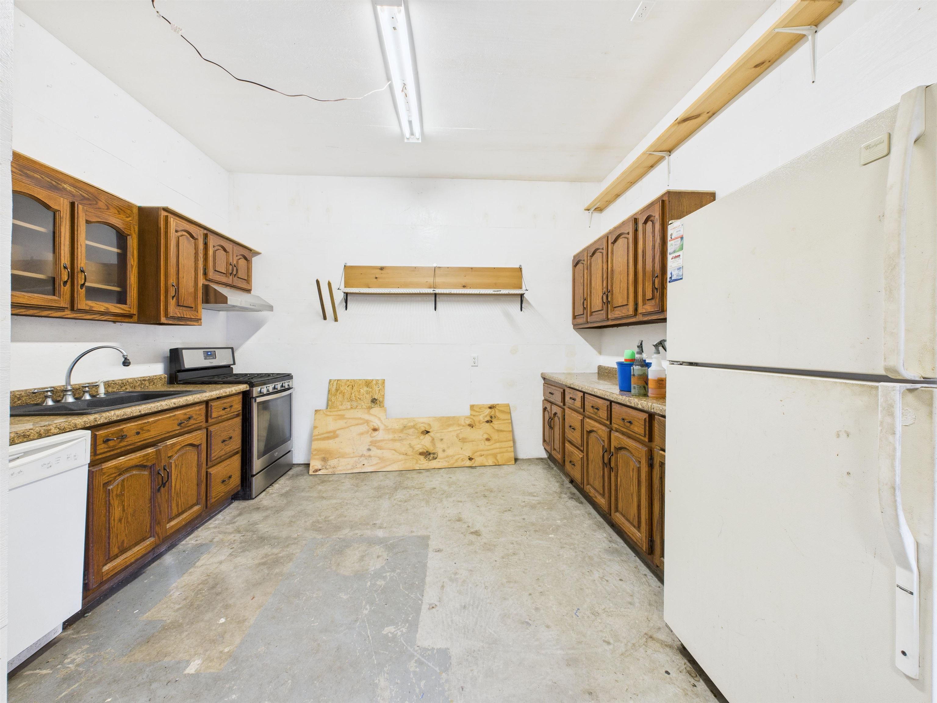 Markle, Indiana, 46770, United States, 3 Bedrooms Bedrooms, ,3 BathroomsBathrooms,Residential,For Sale,1926546