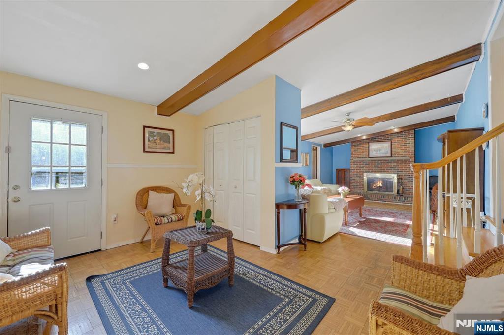 Oakland, New Jersey, 07436, United States, 2 Bedrooms Bedrooms, ,2 BathroomsBathrooms,Residential,For Sale,1988173