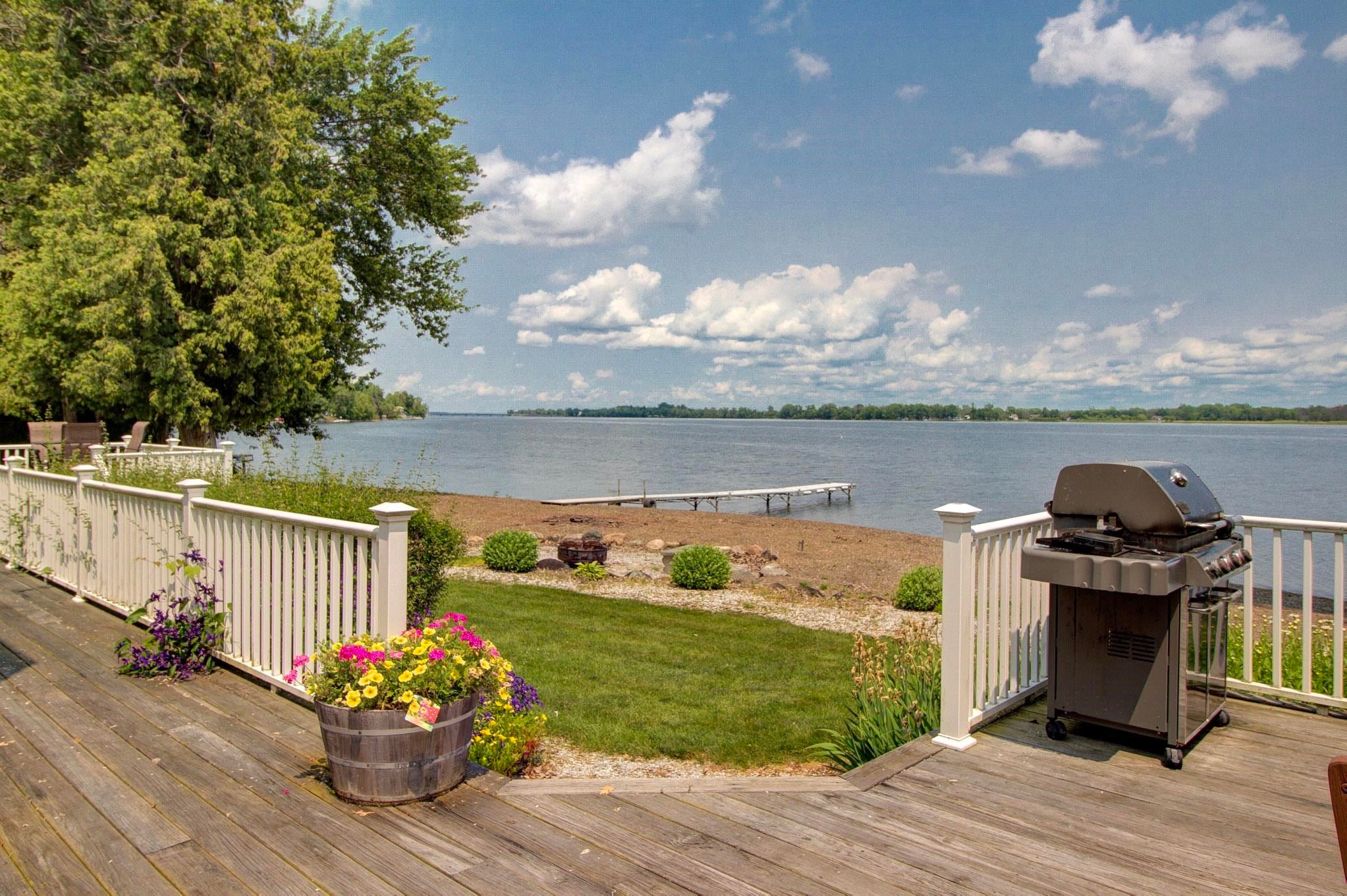 Alburgh, Vermont, 05440, United States, 5 Bedrooms Bedrooms, ,1 BathroomBathrooms,Residential,For Sale,1885348