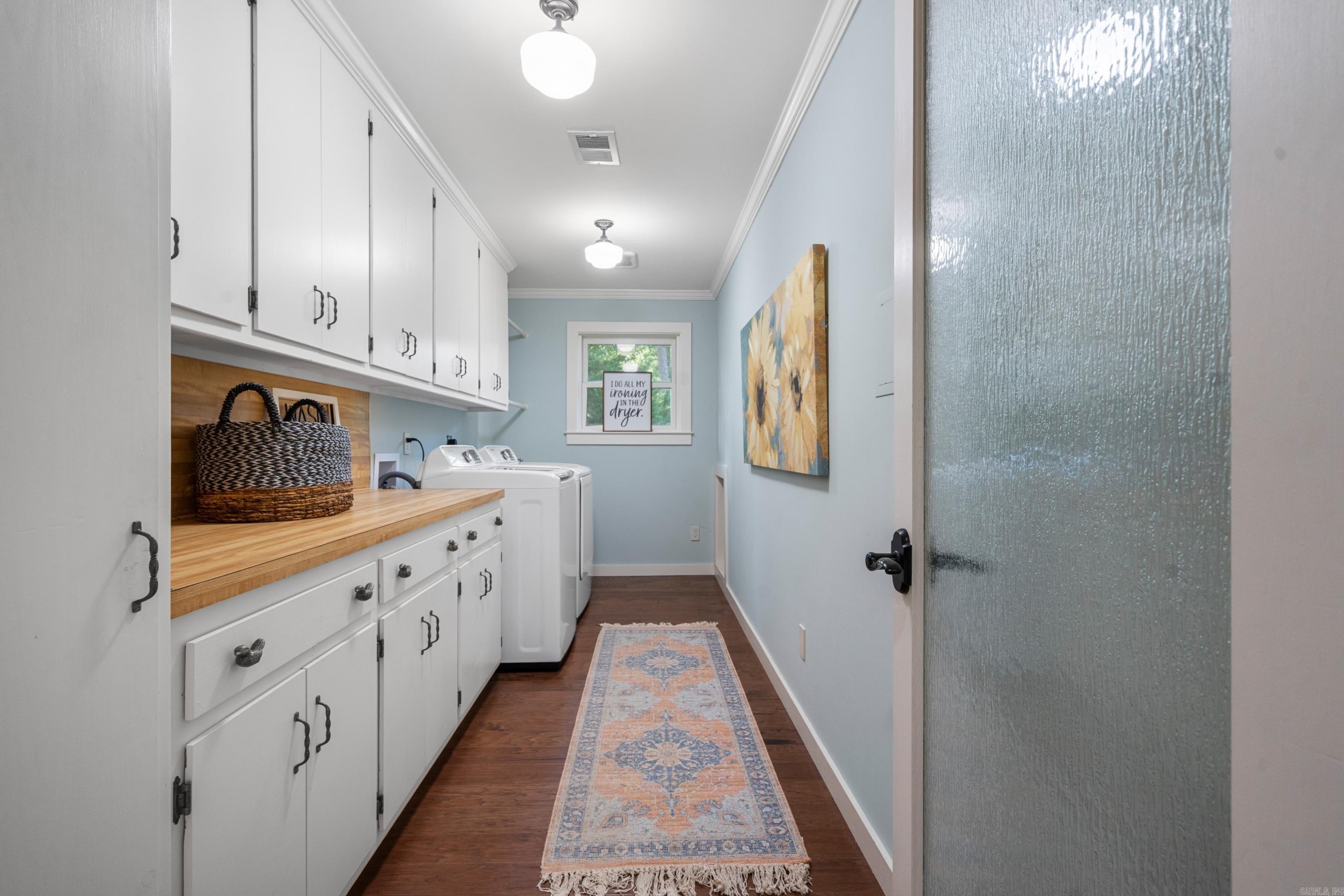 Hot Springs, Arkansas, 71913, United States, 3 Bedrooms Bedrooms, ,3 BathroomsBathrooms,Residential,For Sale,1905821