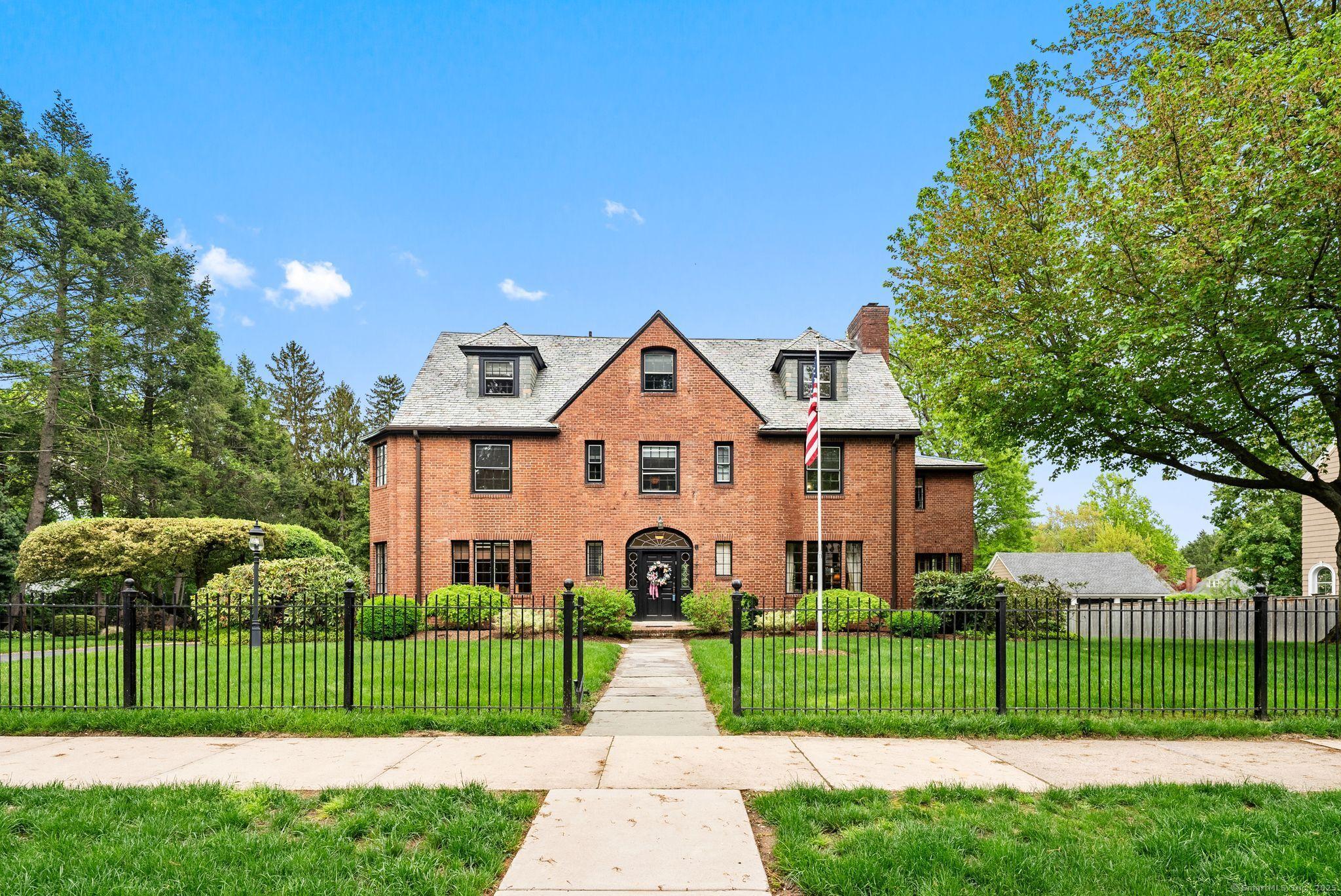 West Hartford, Connecticut, 06119, United States, 8 Bedrooms Bedrooms, ,7 BathroomsBathrooms,Residential,For Sale,1825523