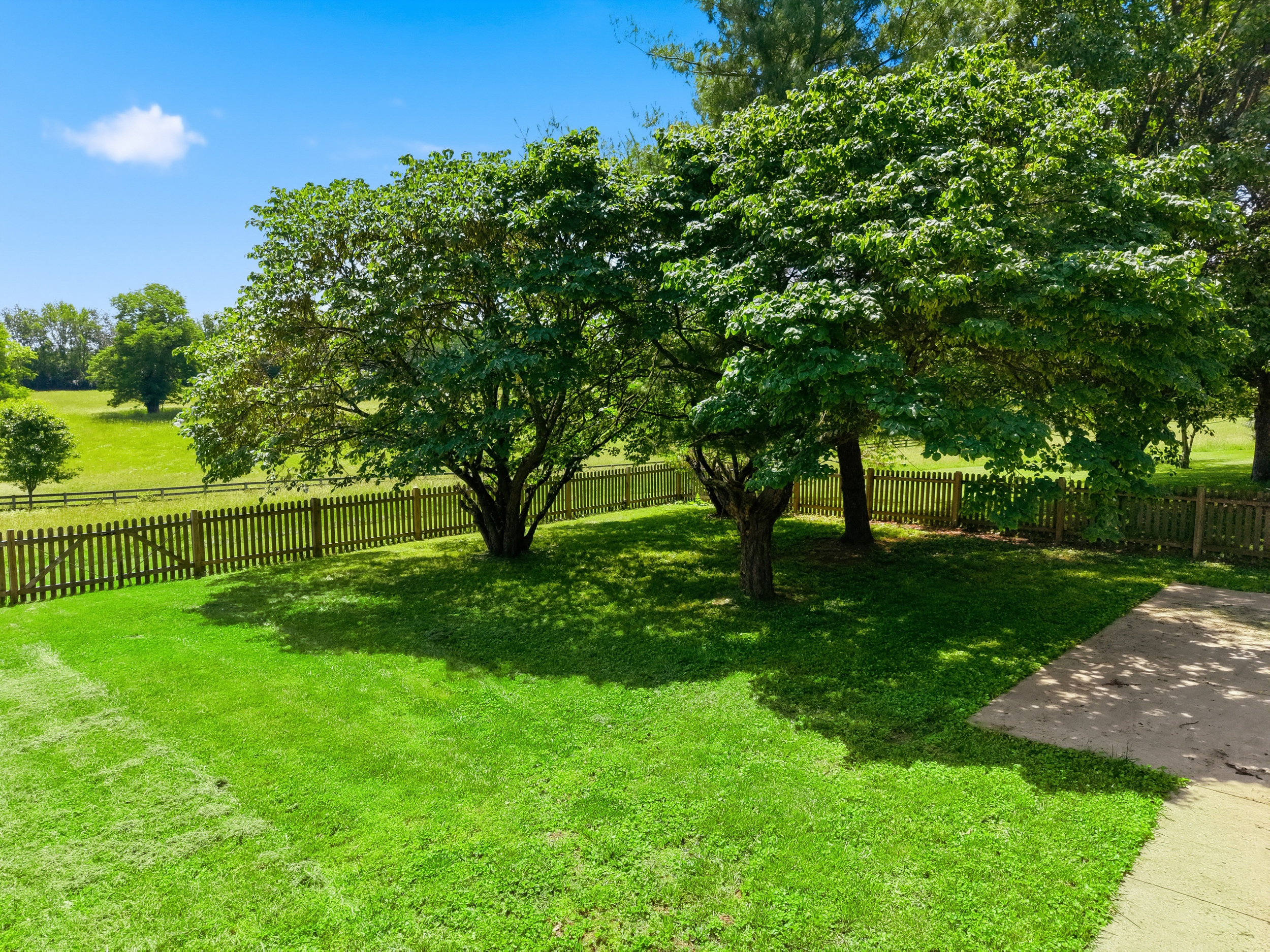  5650 Russell Cave Road - 物件實景