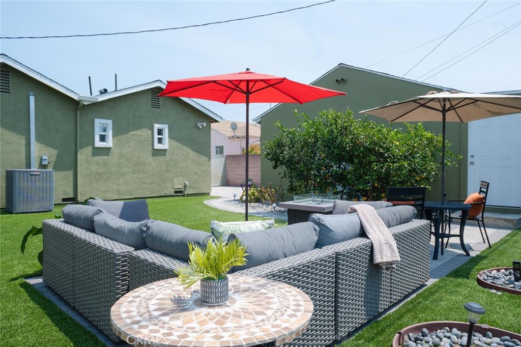 Los Angeles, California, 90008, United States, 3 Bedrooms Bedrooms, ,3 BathroomsBathrooms,Residential,For Sale,2006146