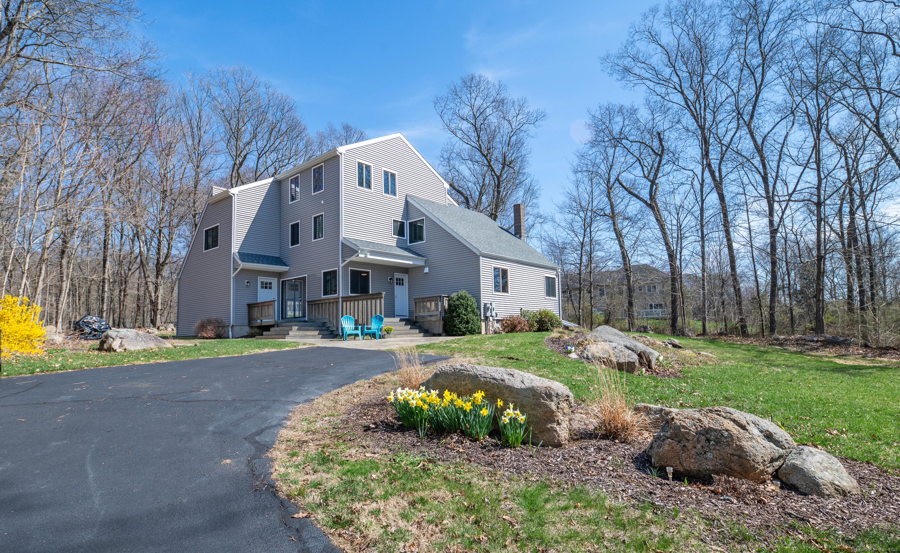 Guilford, Connecticut, 06437, United States, 3 Bedrooms Bedrooms, ,2 BathroomsBathrooms,Residential,For Sale,1935786
