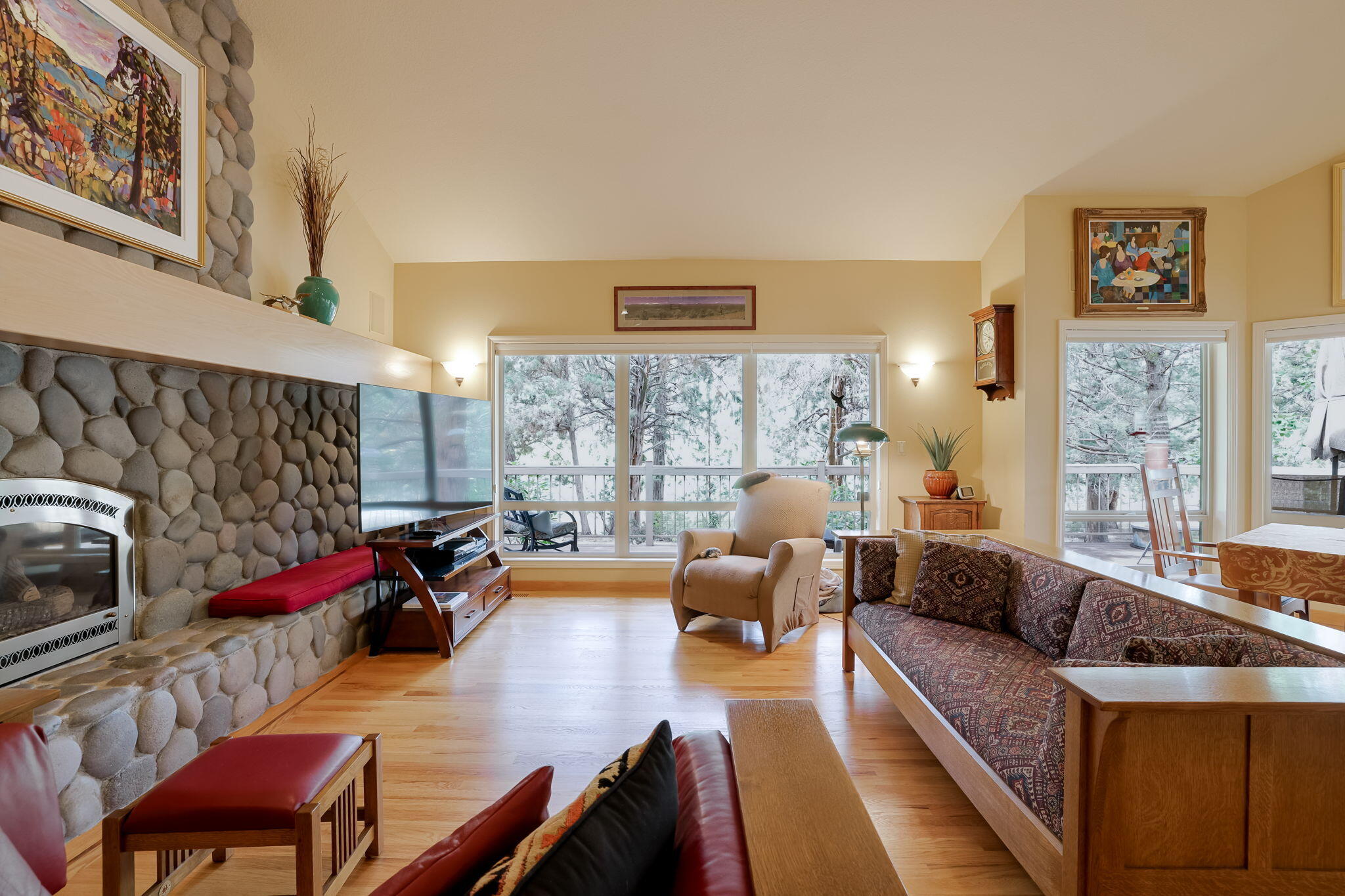 Bend, Oregon, 97703, United States, 3 Bedrooms Bedrooms, ,3 BathroomsBathrooms,Residential,For Sale,1911486